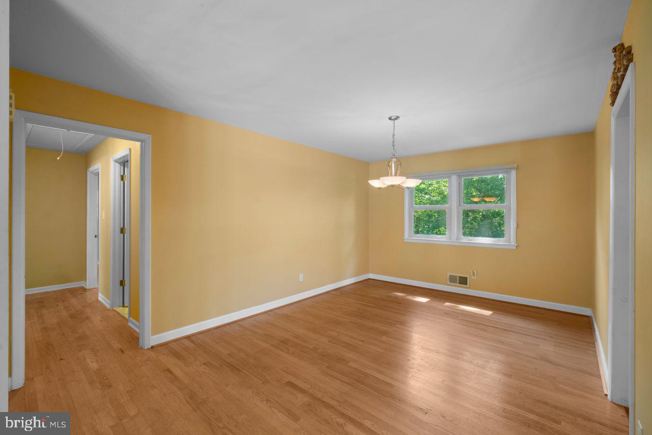 290 HALSEY ROAD