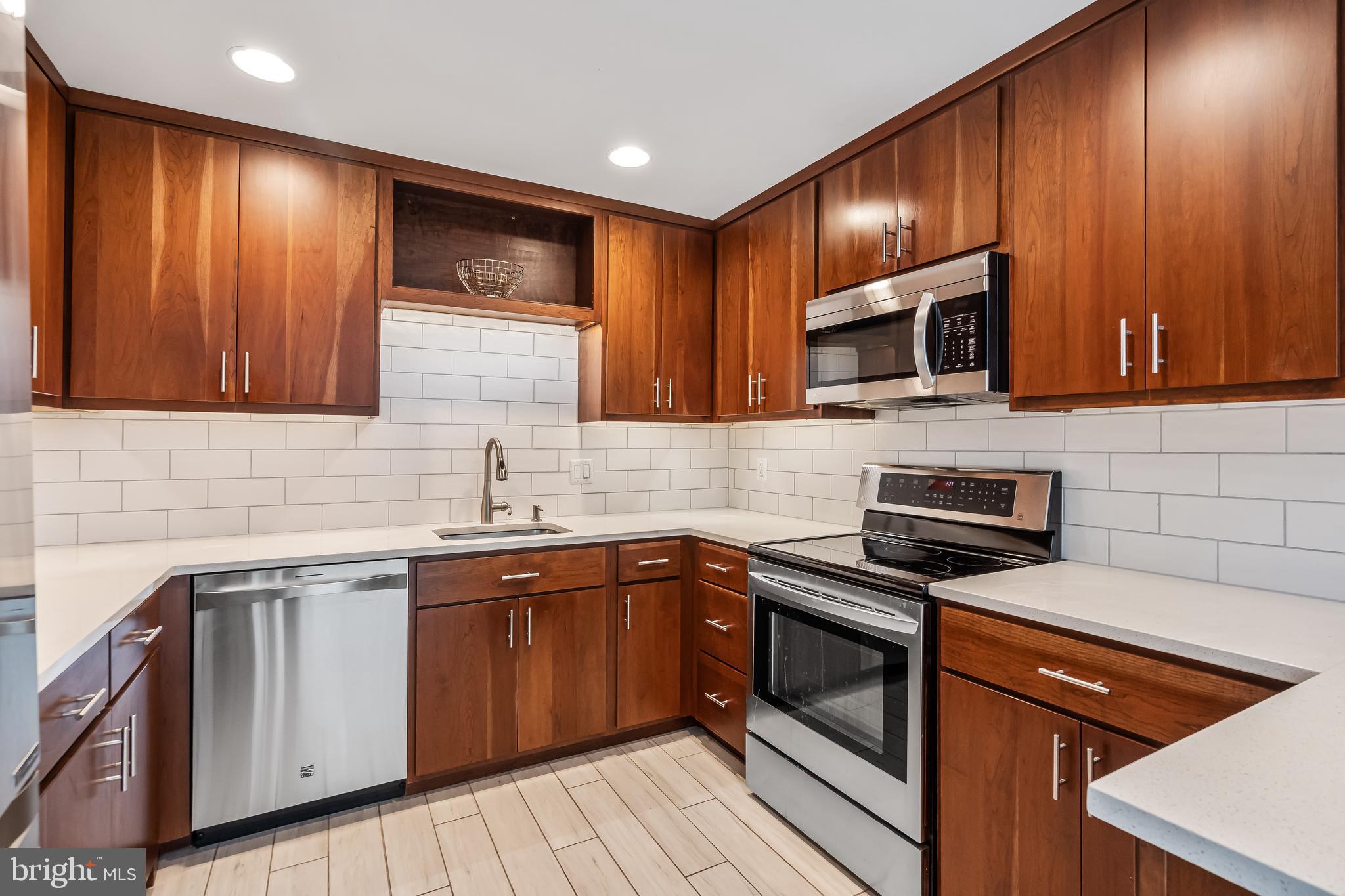 RESTON - Residential Lease