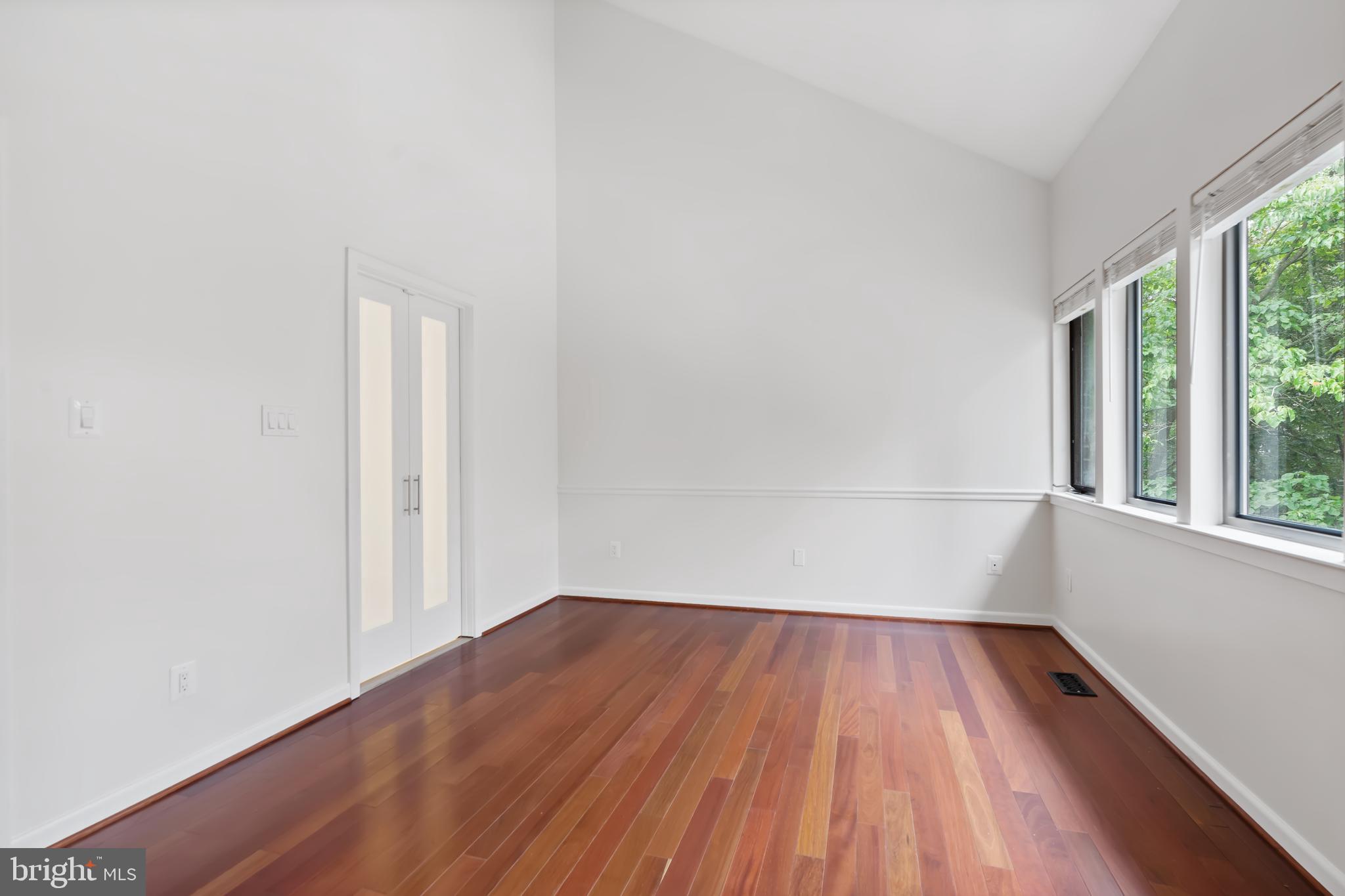 RESTON - Residential Lease