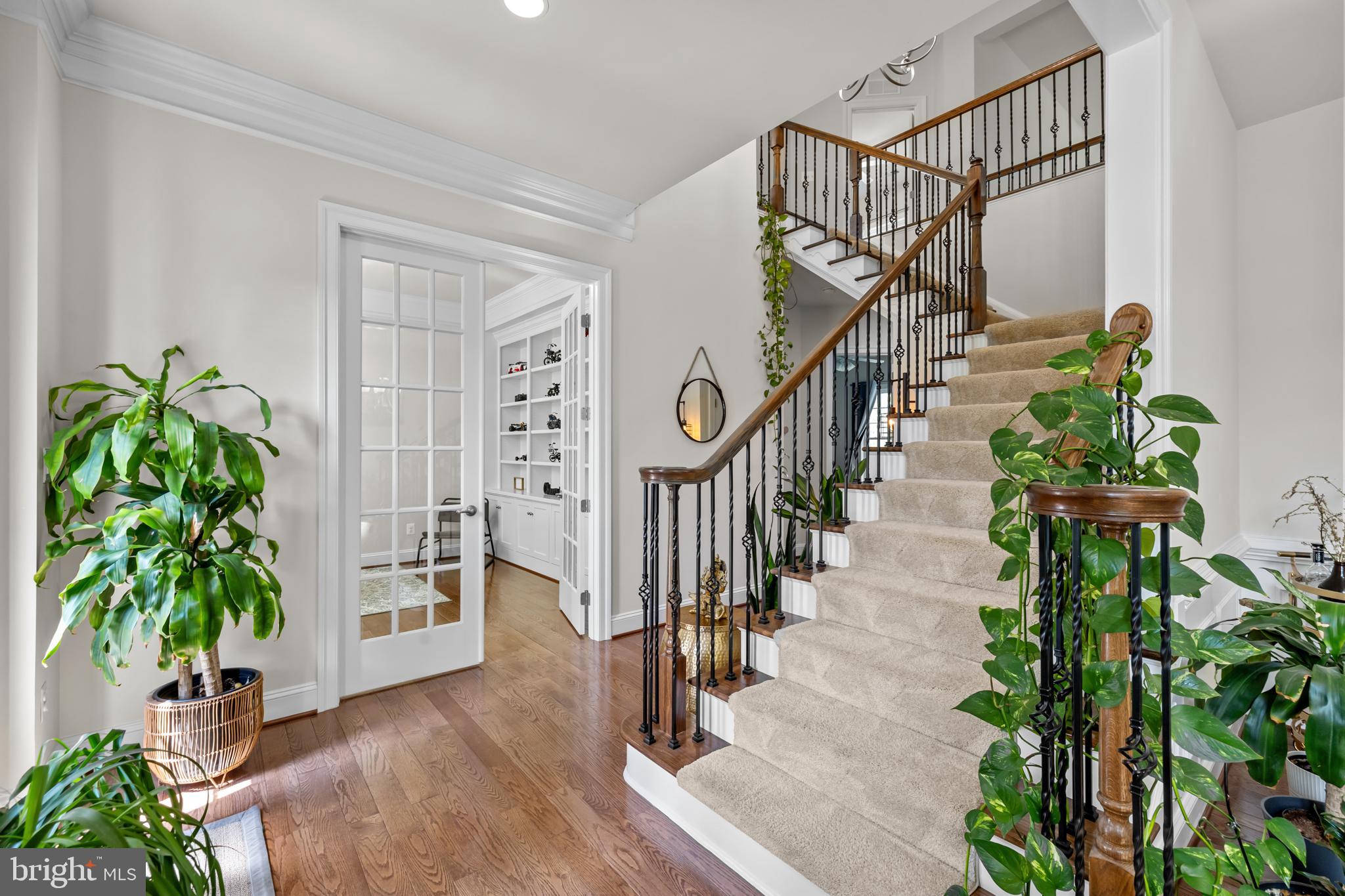 SEVEN HILLS - Residential