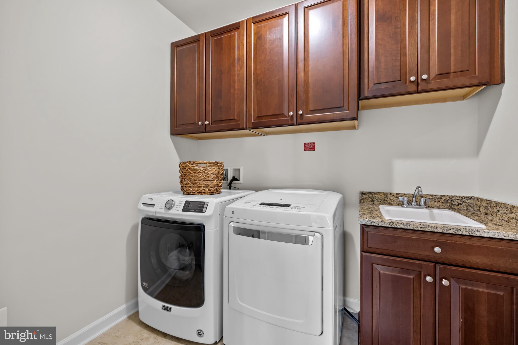 SEVEN HILLS - Residential