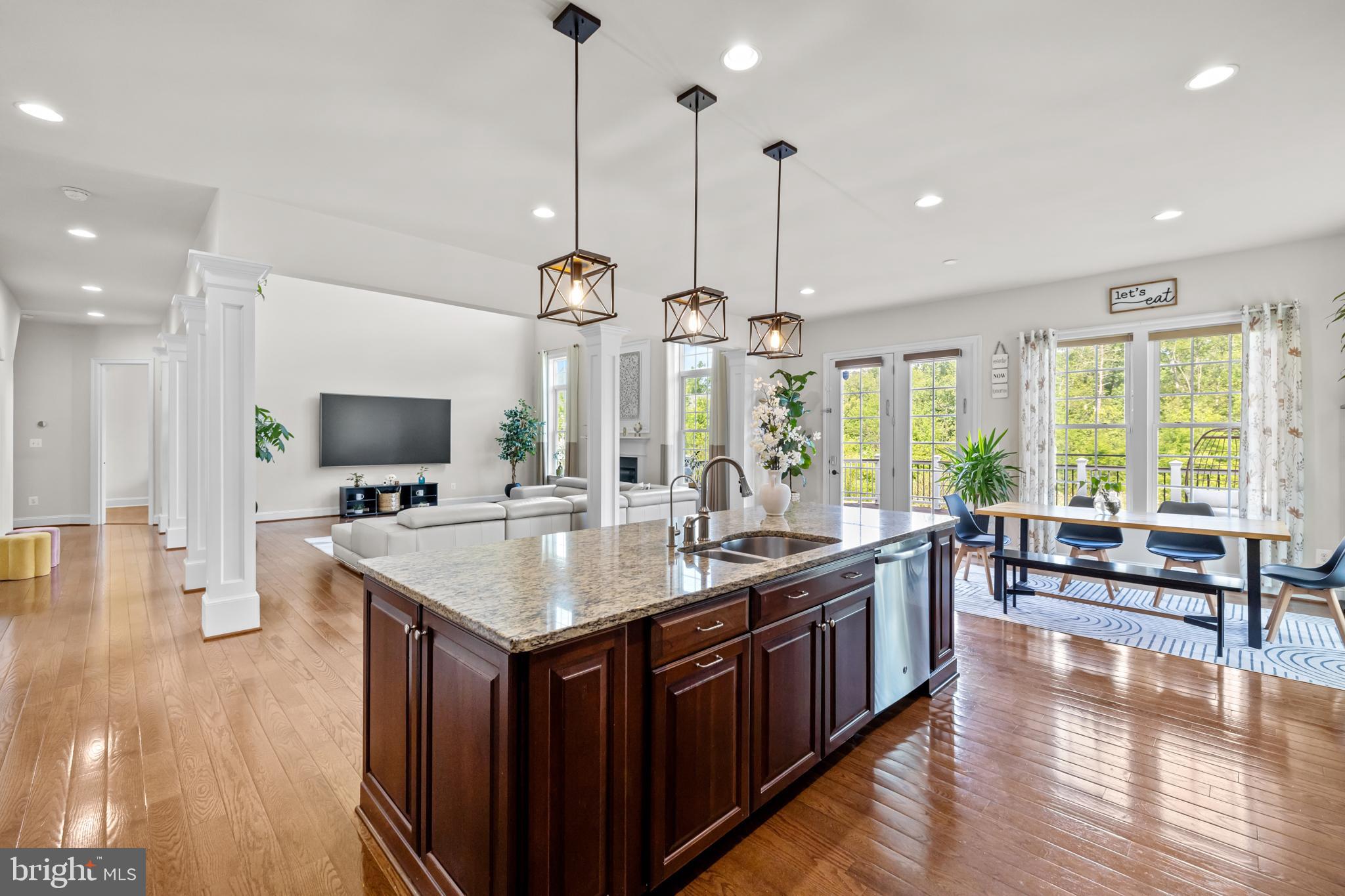 SEVEN HILLS - Residential