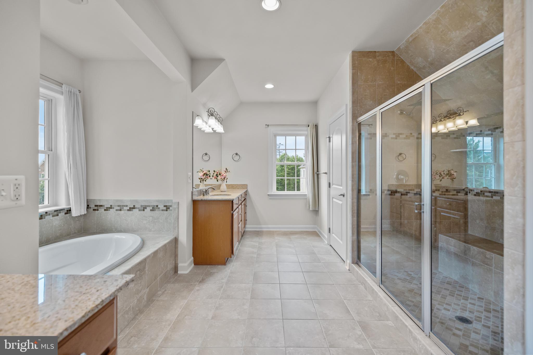 SEVEN HILLS - Residential