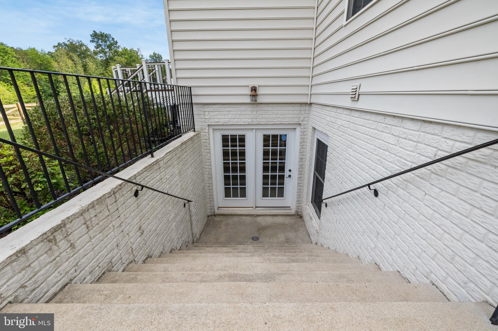 SEVEN HILLS - Residential