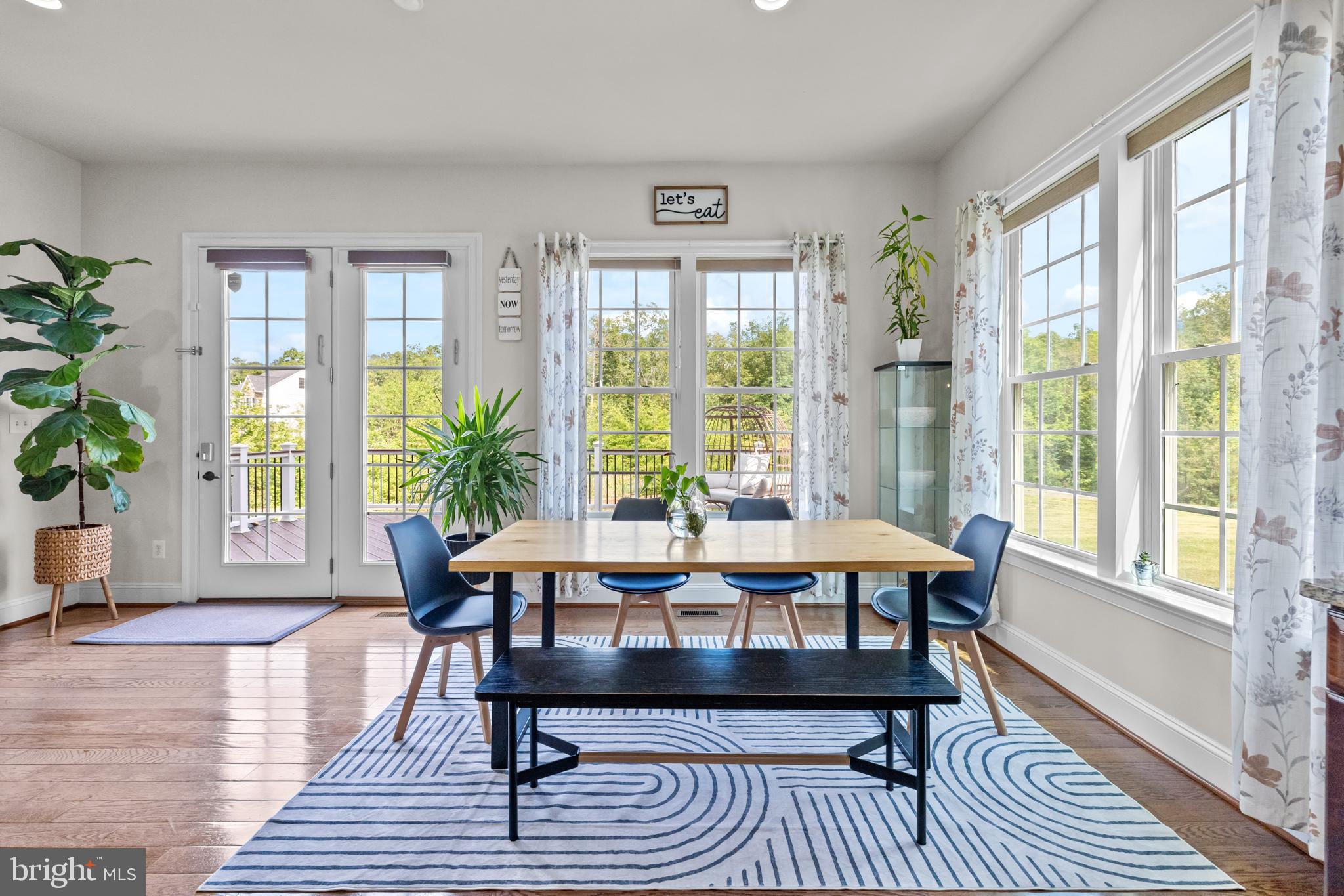 SEVEN HILLS - Residential