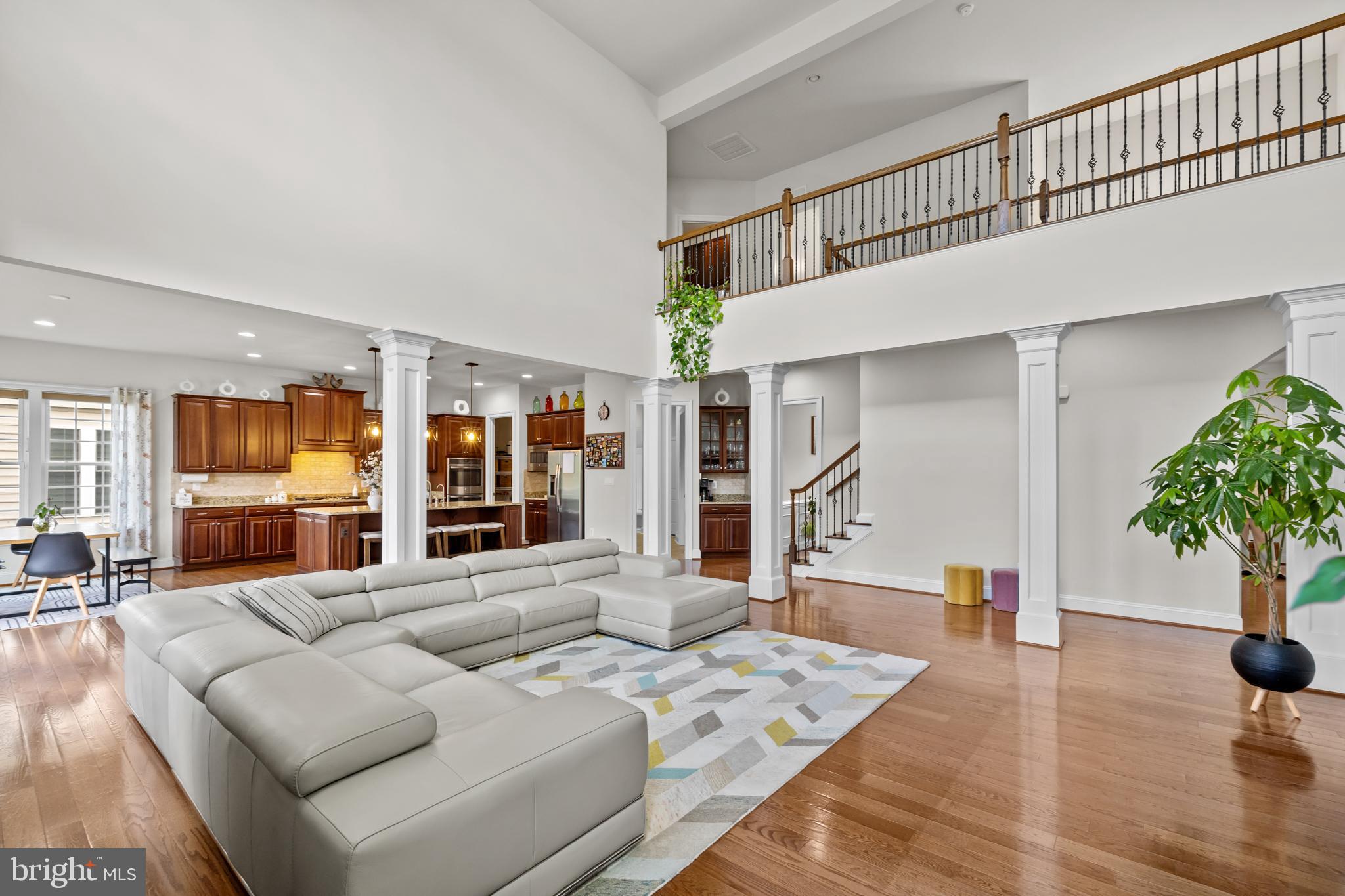 SEVEN HILLS - Residential