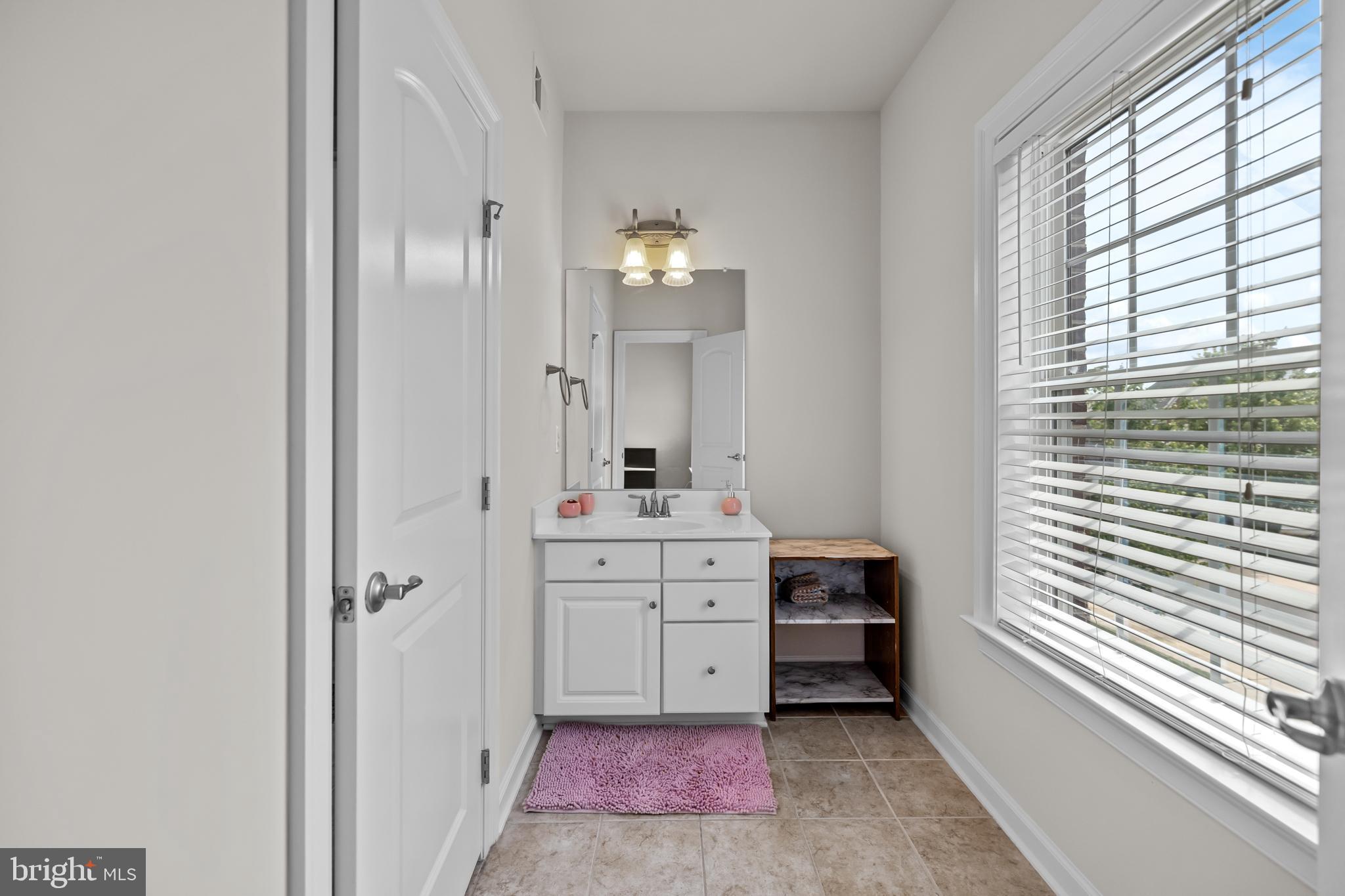 SEVEN HILLS - Residential