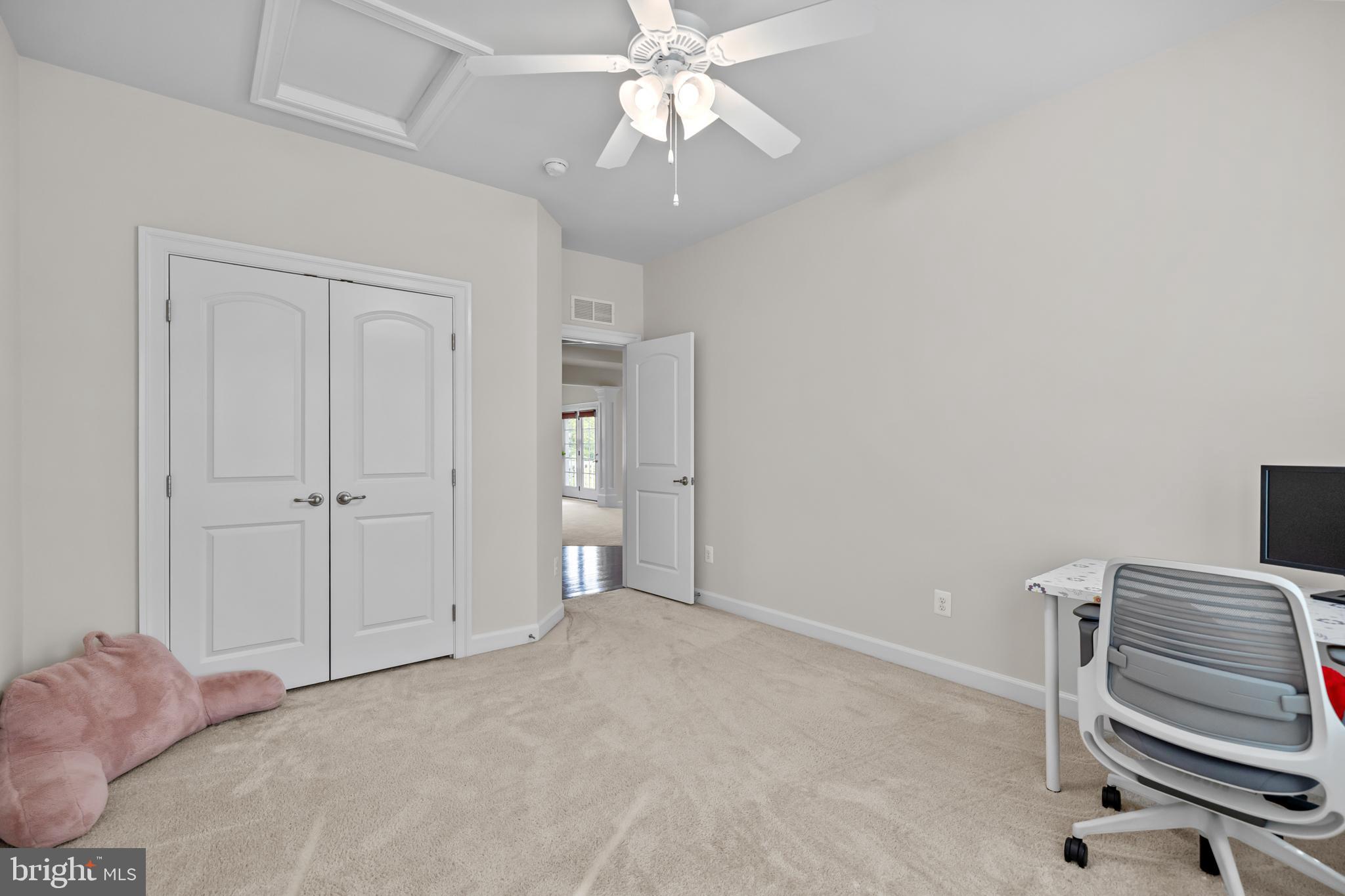 SEVEN HILLS - Residential