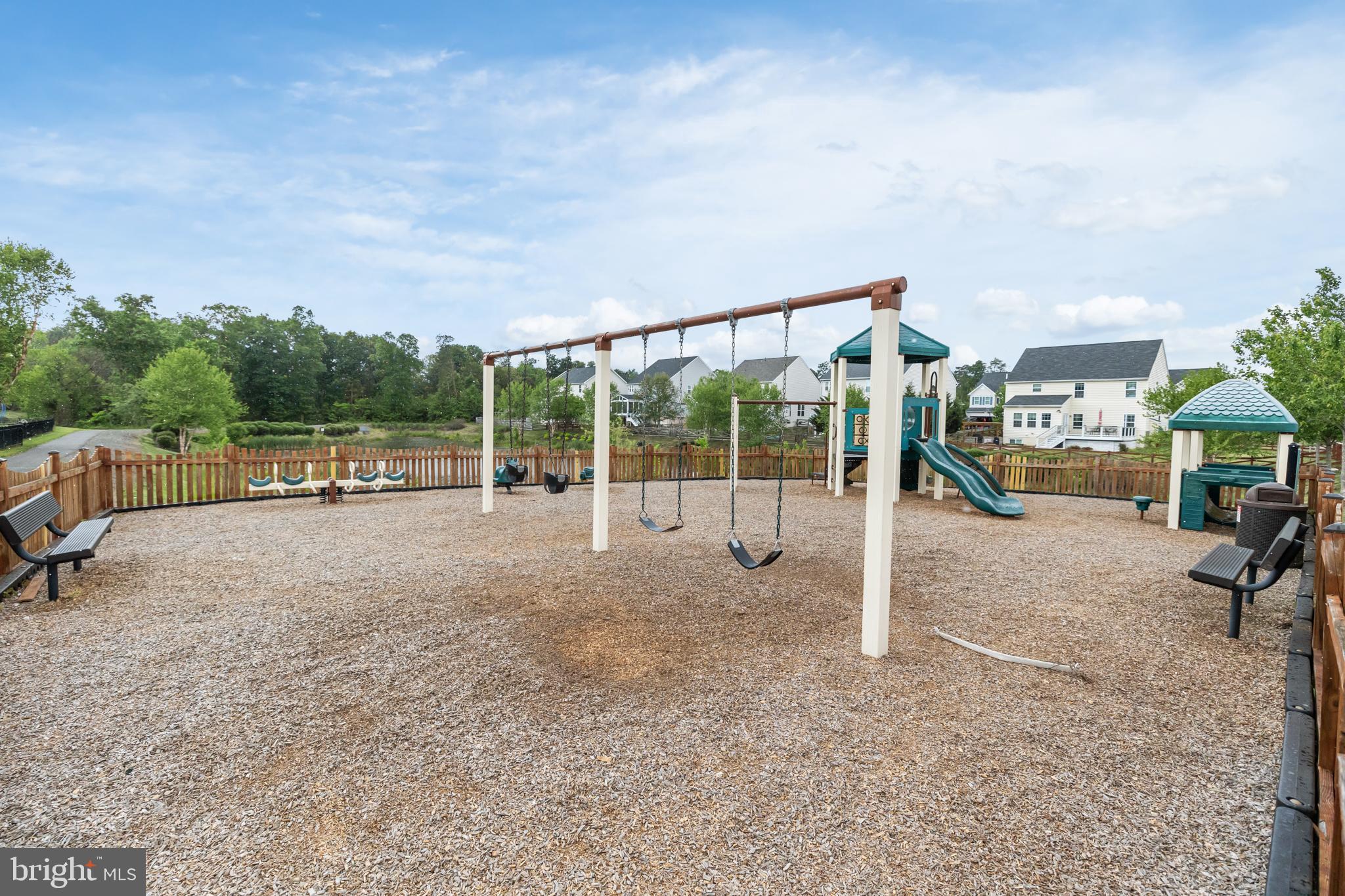 SEVEN HILLS - Residential