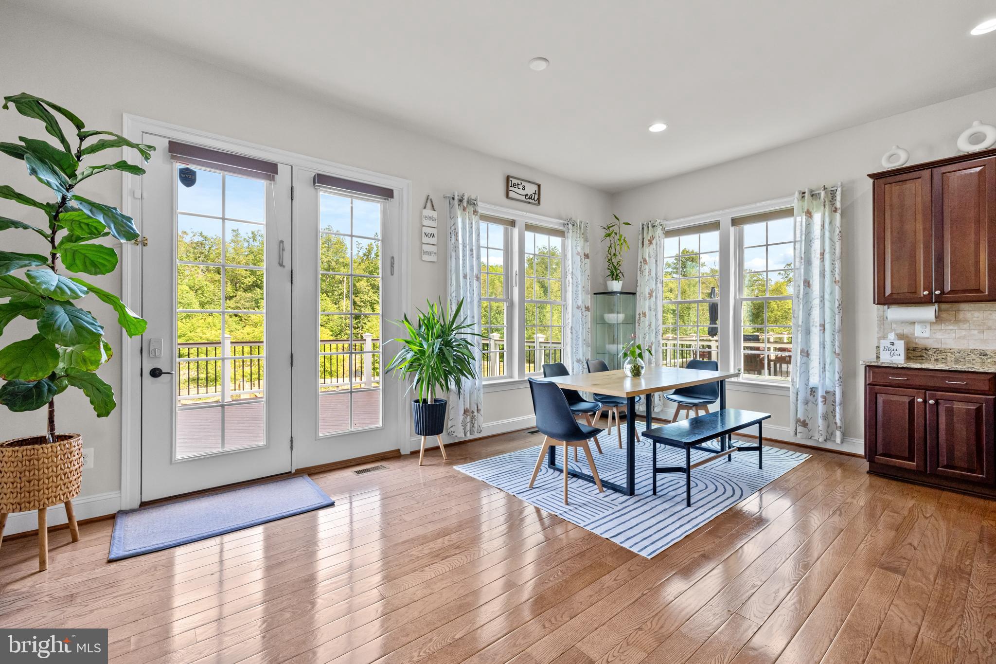 SEVEN HILLS - Residential