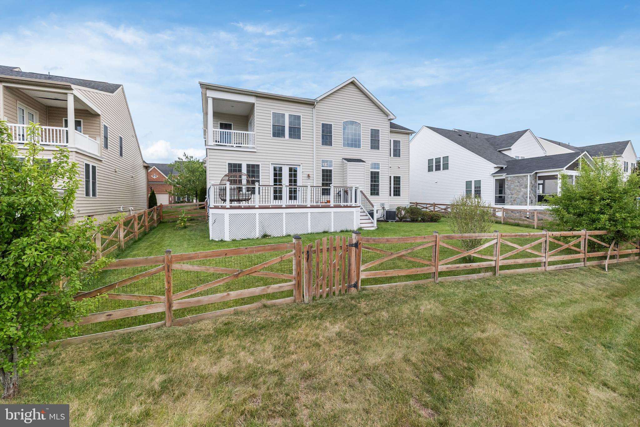 SEVEN HILLS - Residential