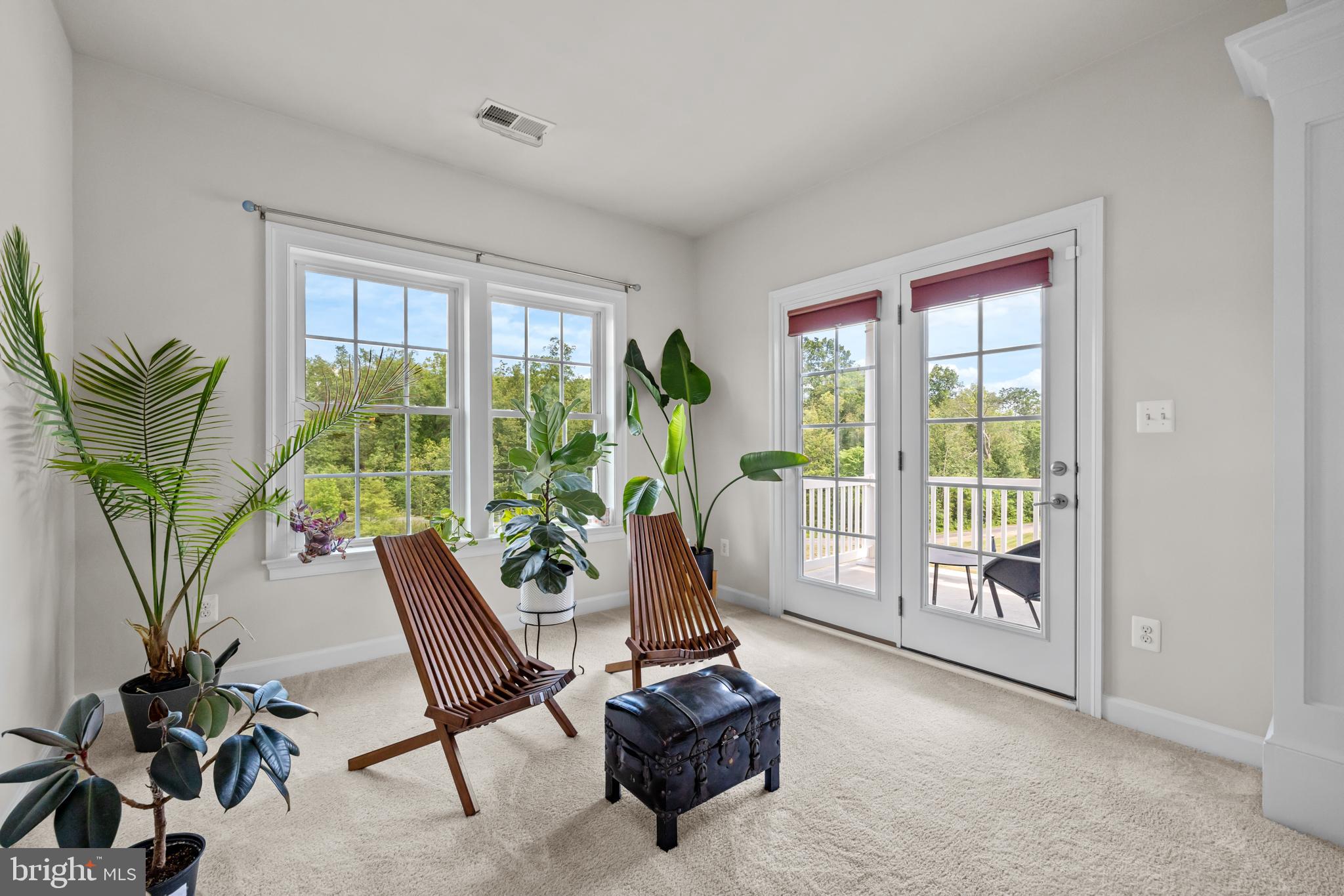 SEVEN HILLS - Residential