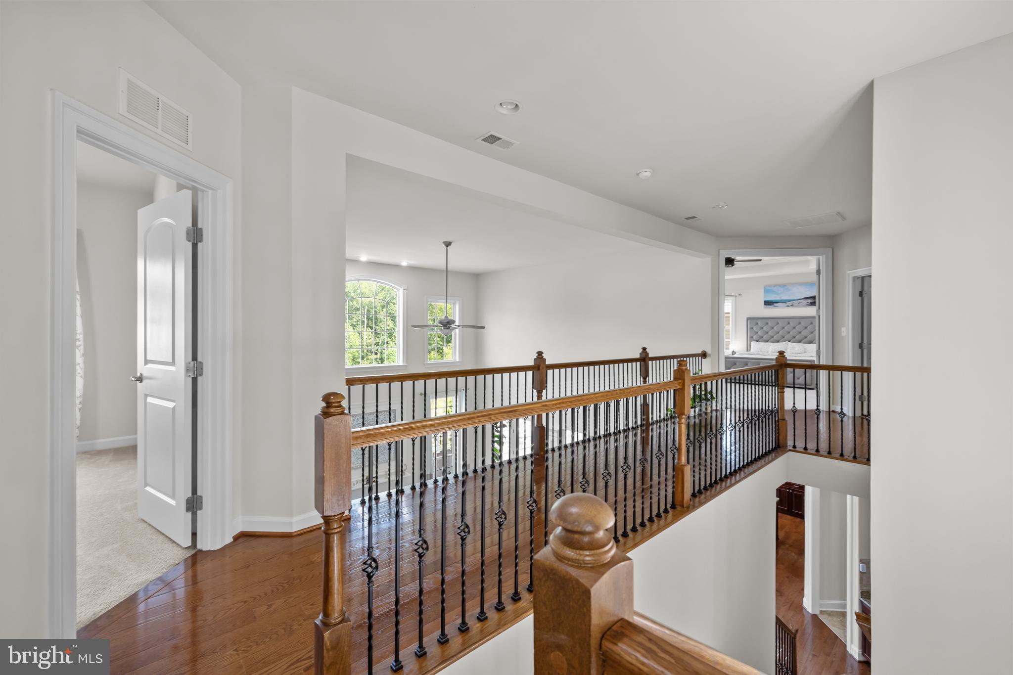 SEVEN HILLS - Residential