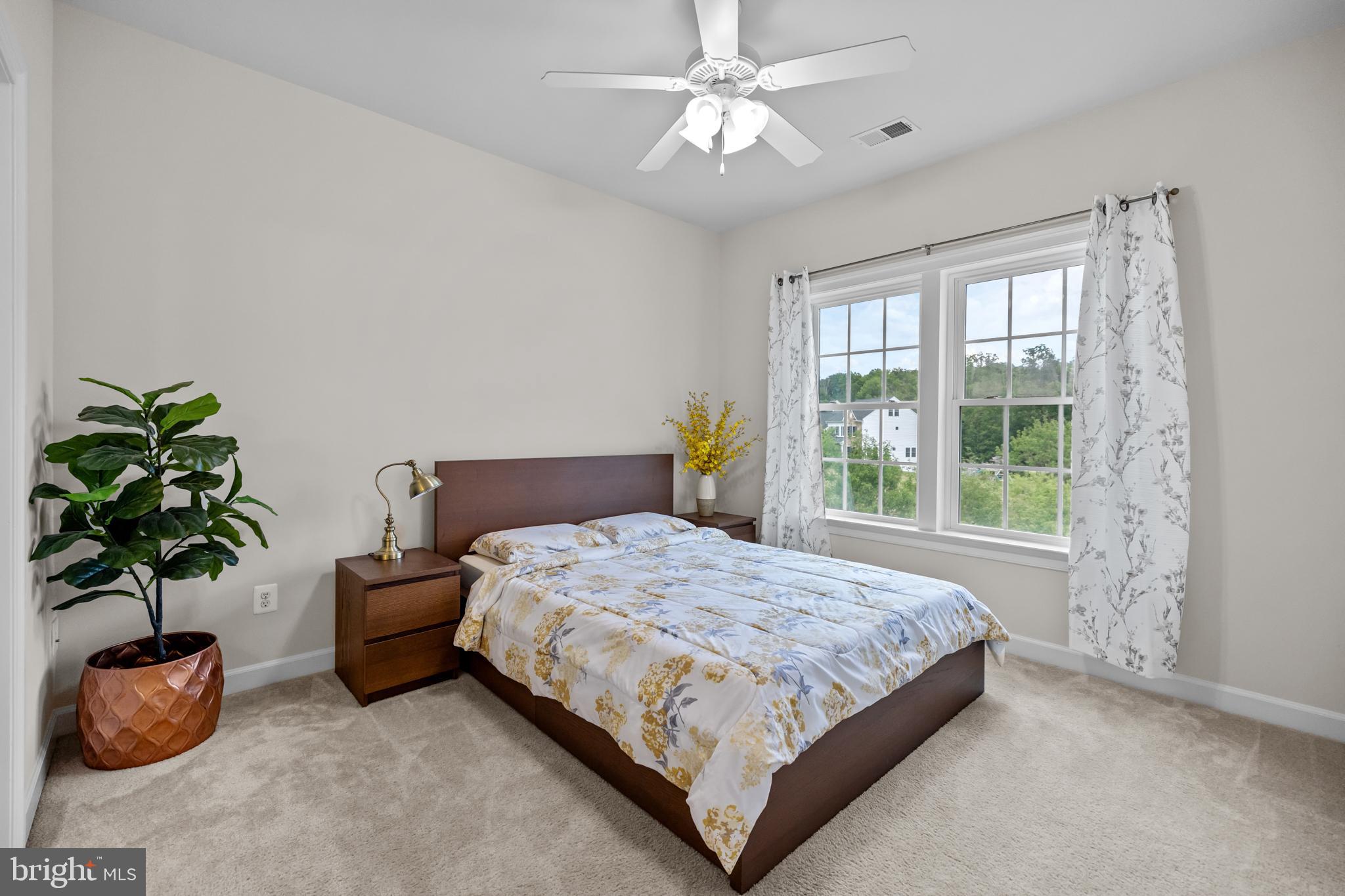 SEVEN HILLS - Residential