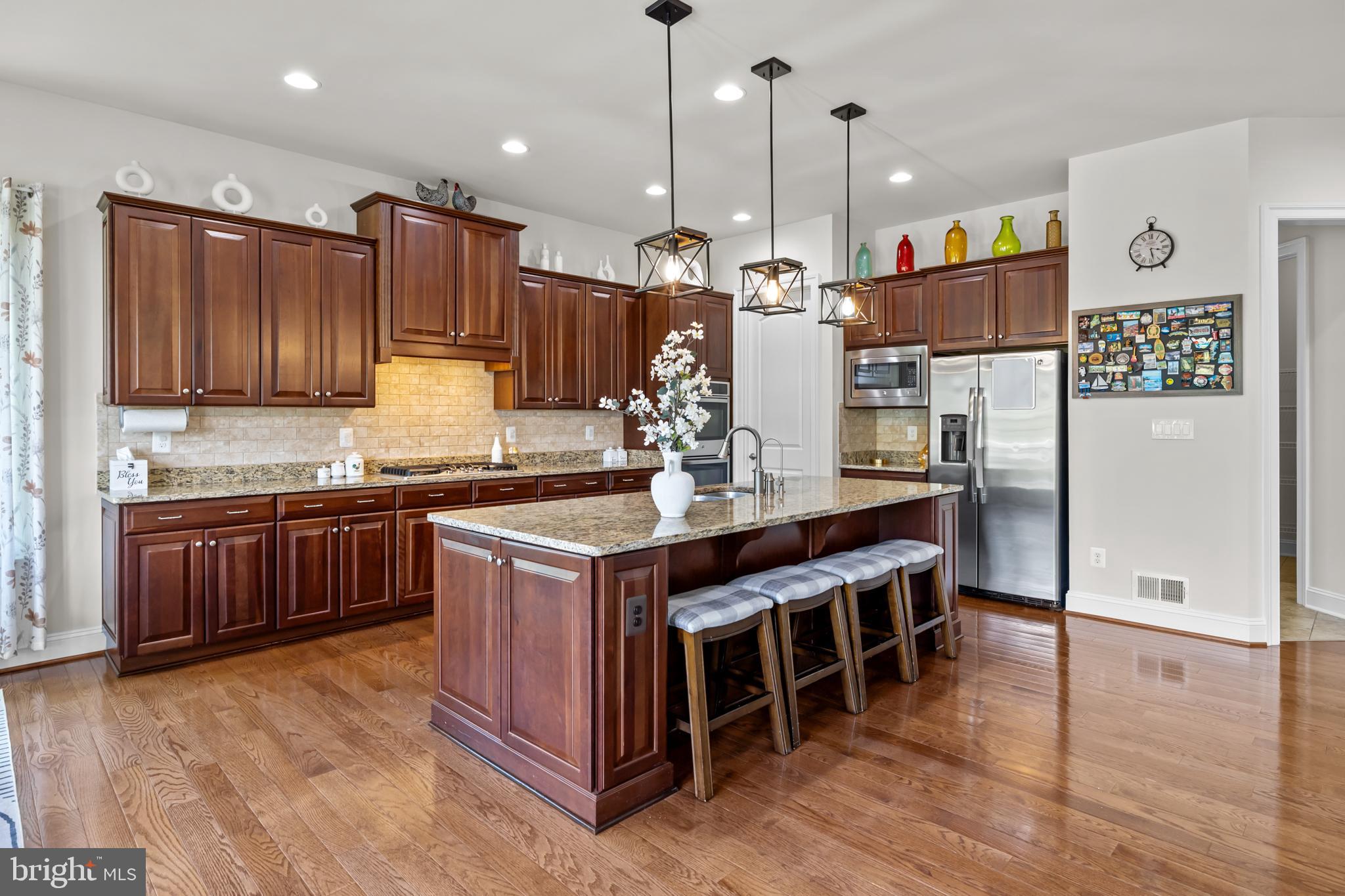 SEVEN HILLS - Residential