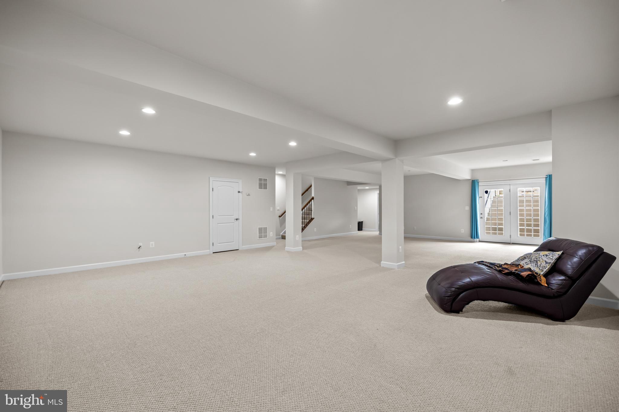 SEVEN HILLS - Residential