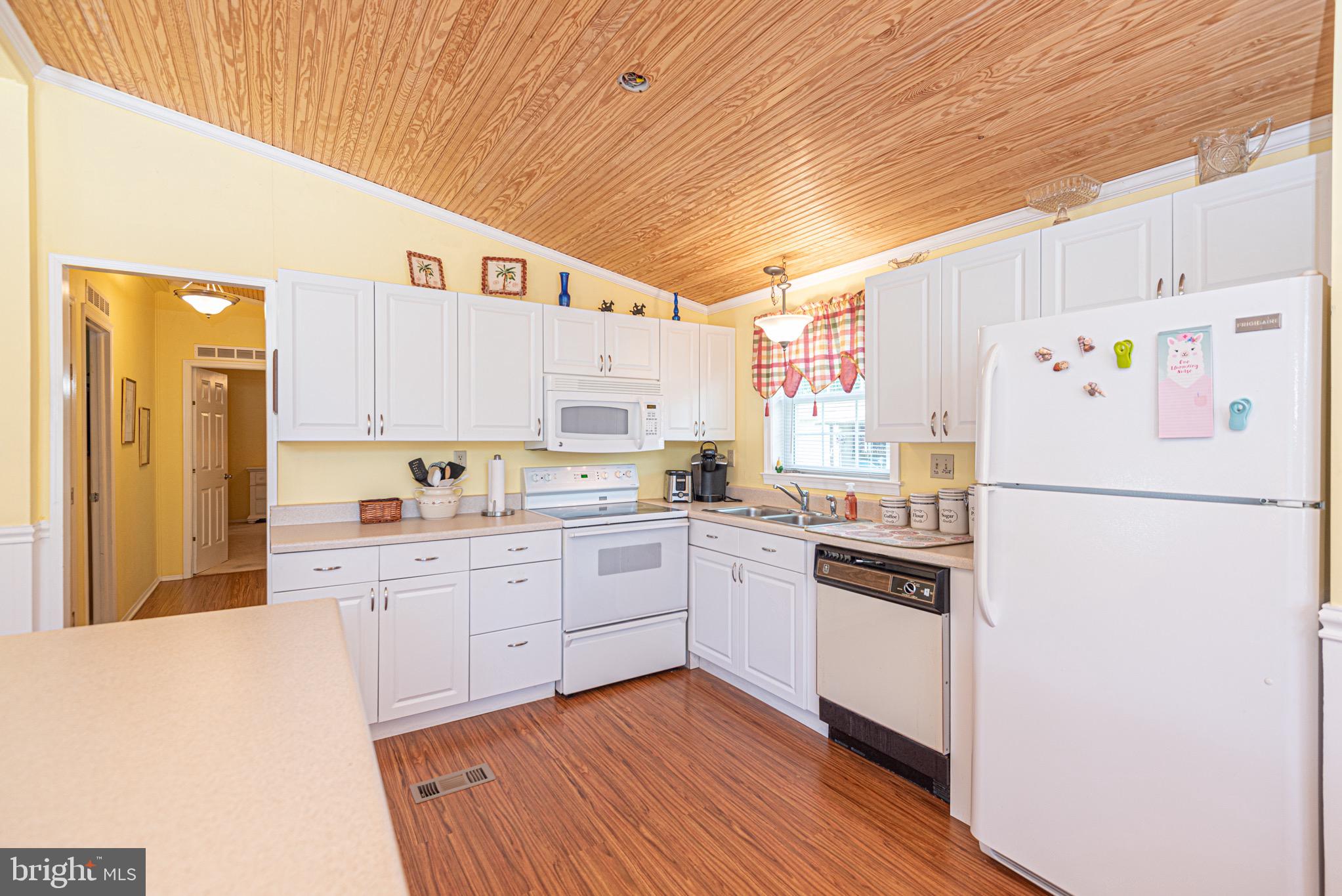 MYSTIC HARBOUR - Residential