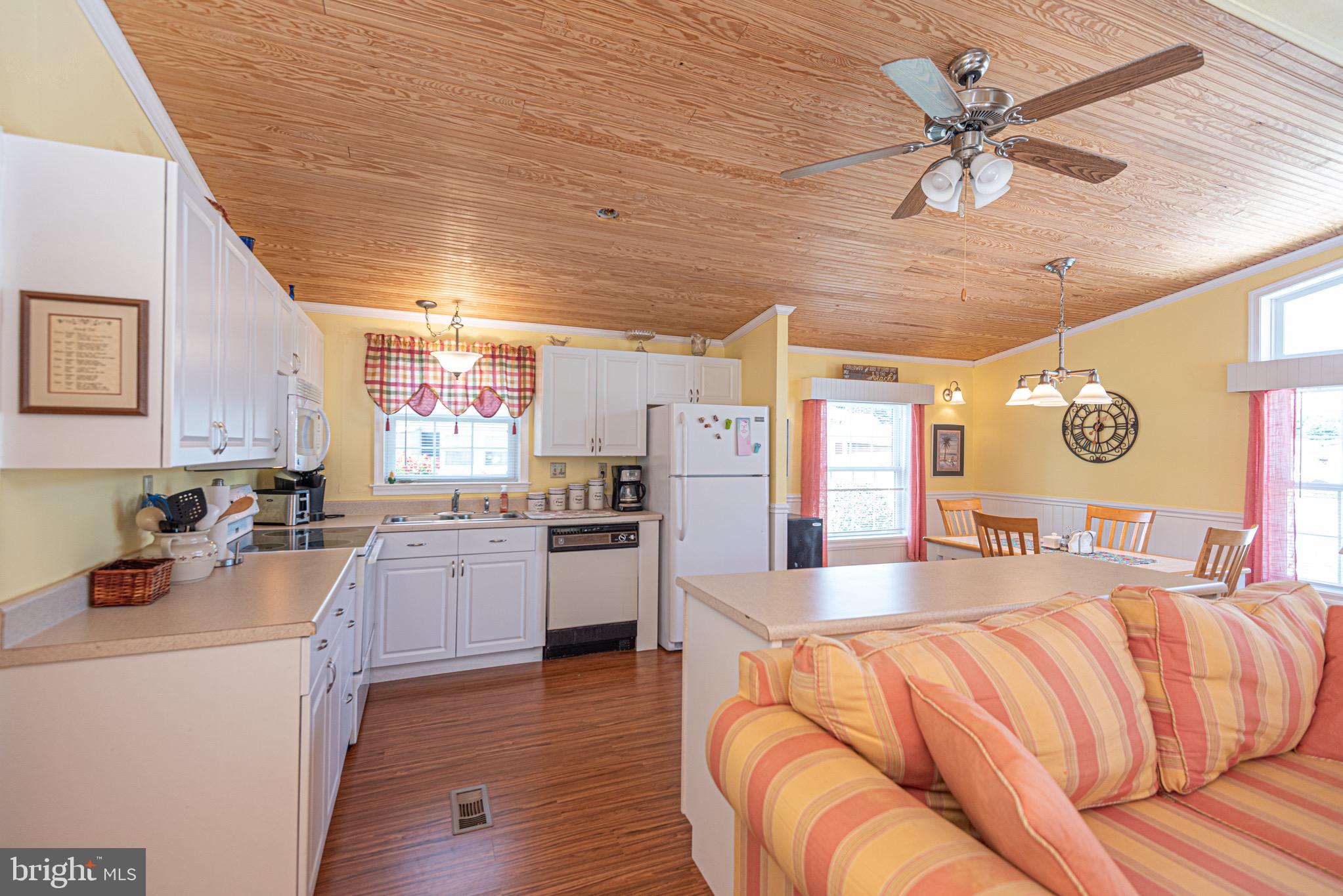 MYSTIC HARBOUR - Residential