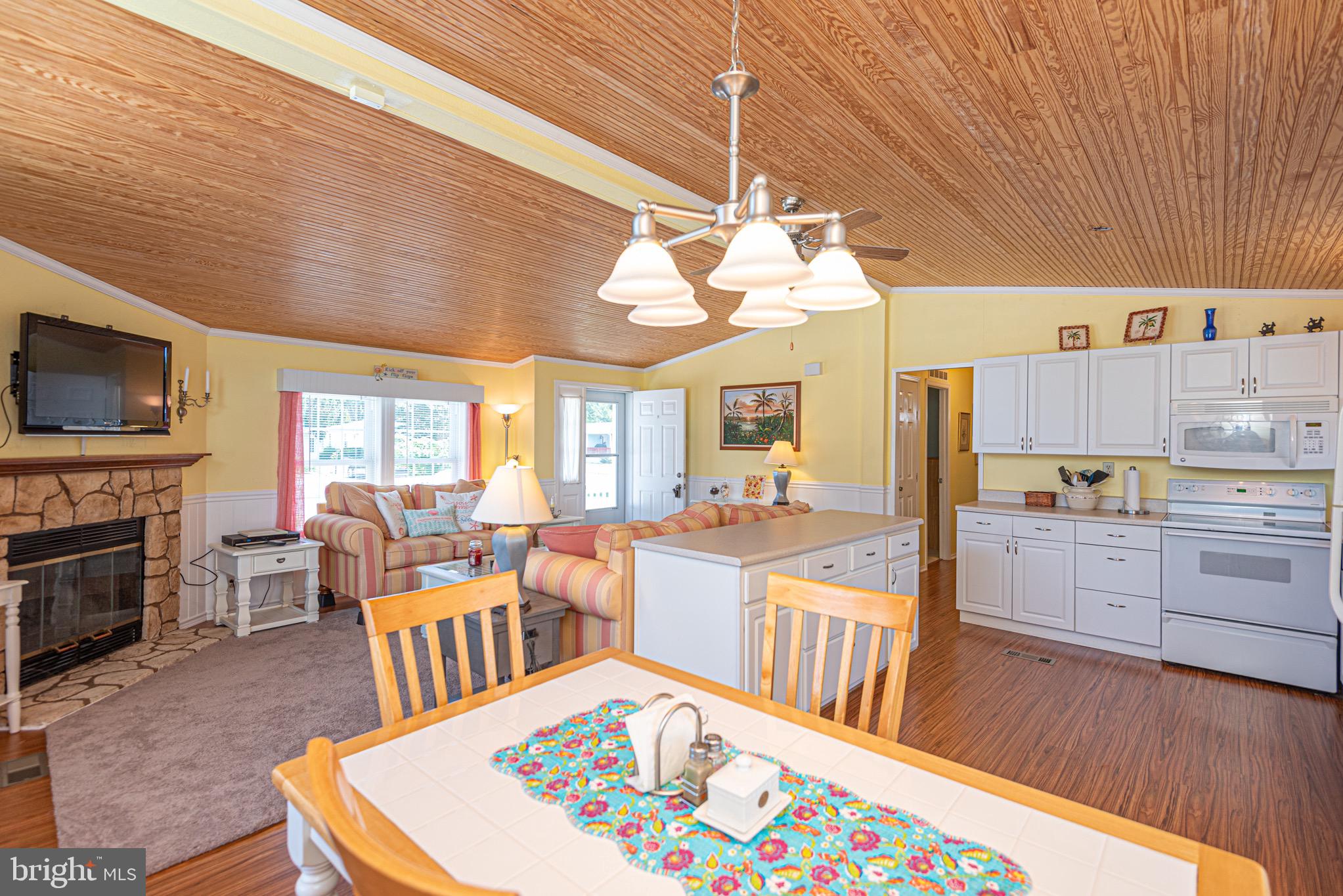 MYSTIC HARBOUR - Residential