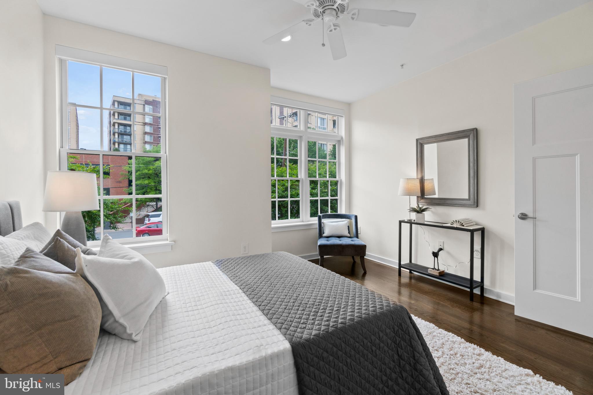 GASLIGHT SQUARE - Residential