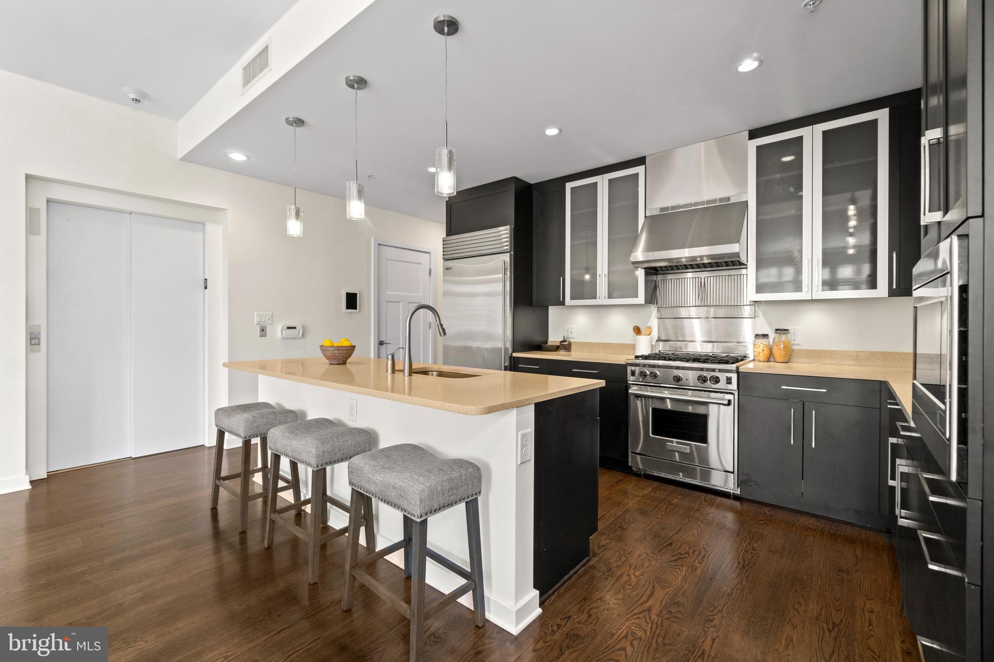 GASLIGHT SQUARE - Residential