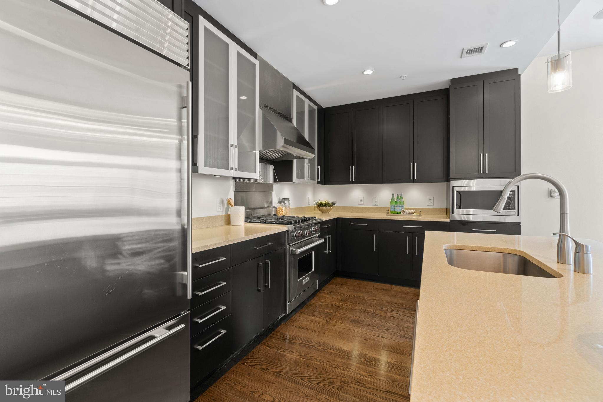 GASLIGHT SQUARE - Residential