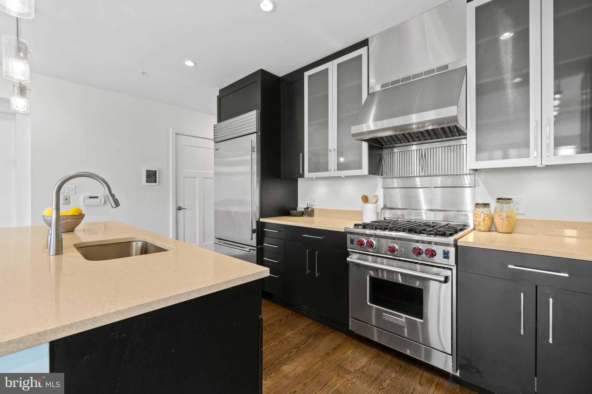 GASLIGHT SQUARE - Residential