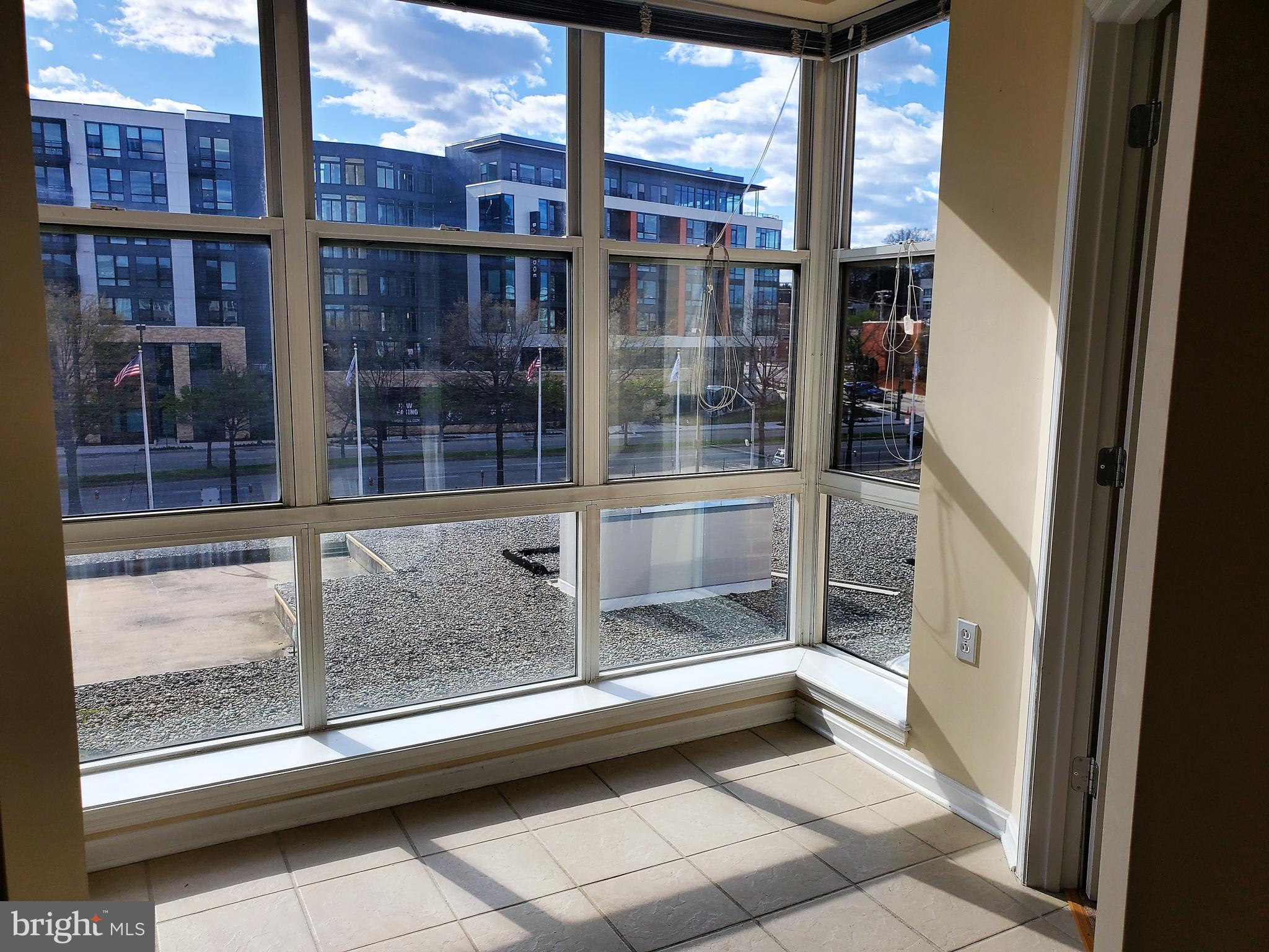 PIERSIDE AT HARBORVIEW - Residential Lease