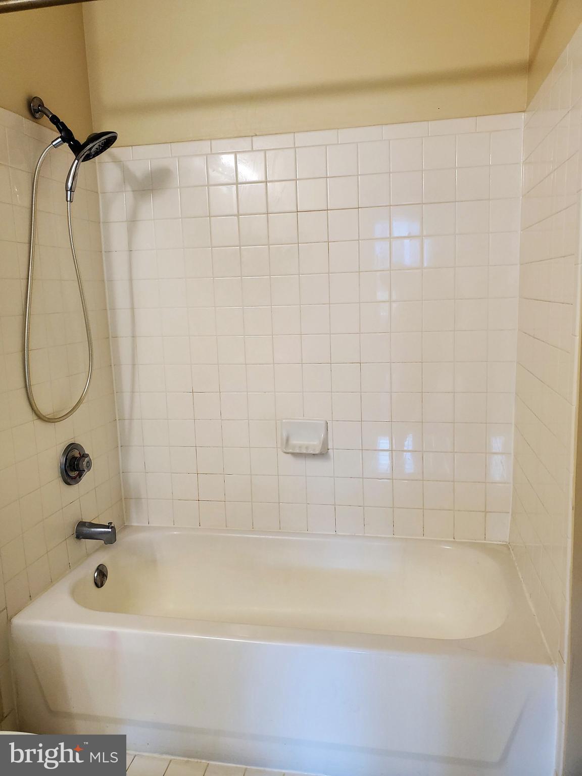 PIERSIDE AT HARBORVIEW - Residential Lease