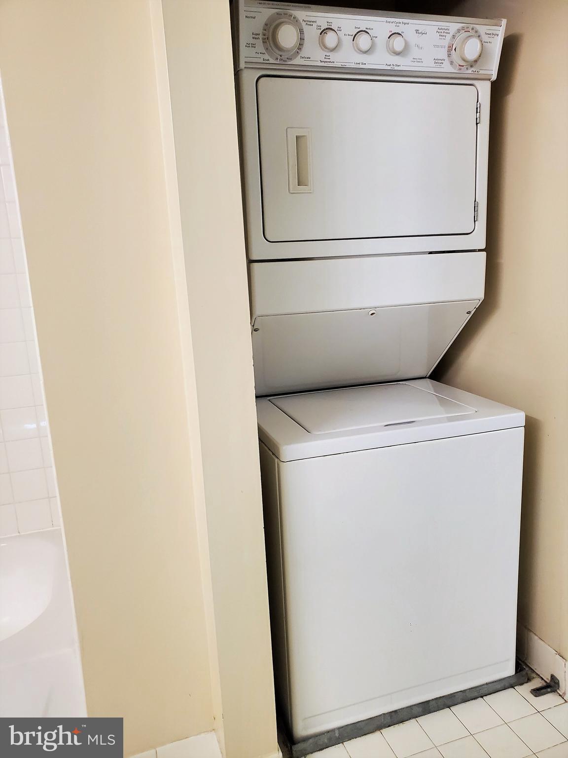 PIERSIDE AT HARBORVIEW - Residential Lease