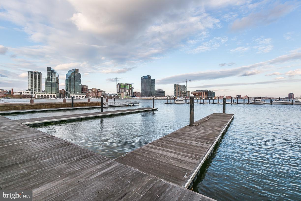 PIERSIDE AT HARBORVIEW - Residential Lease