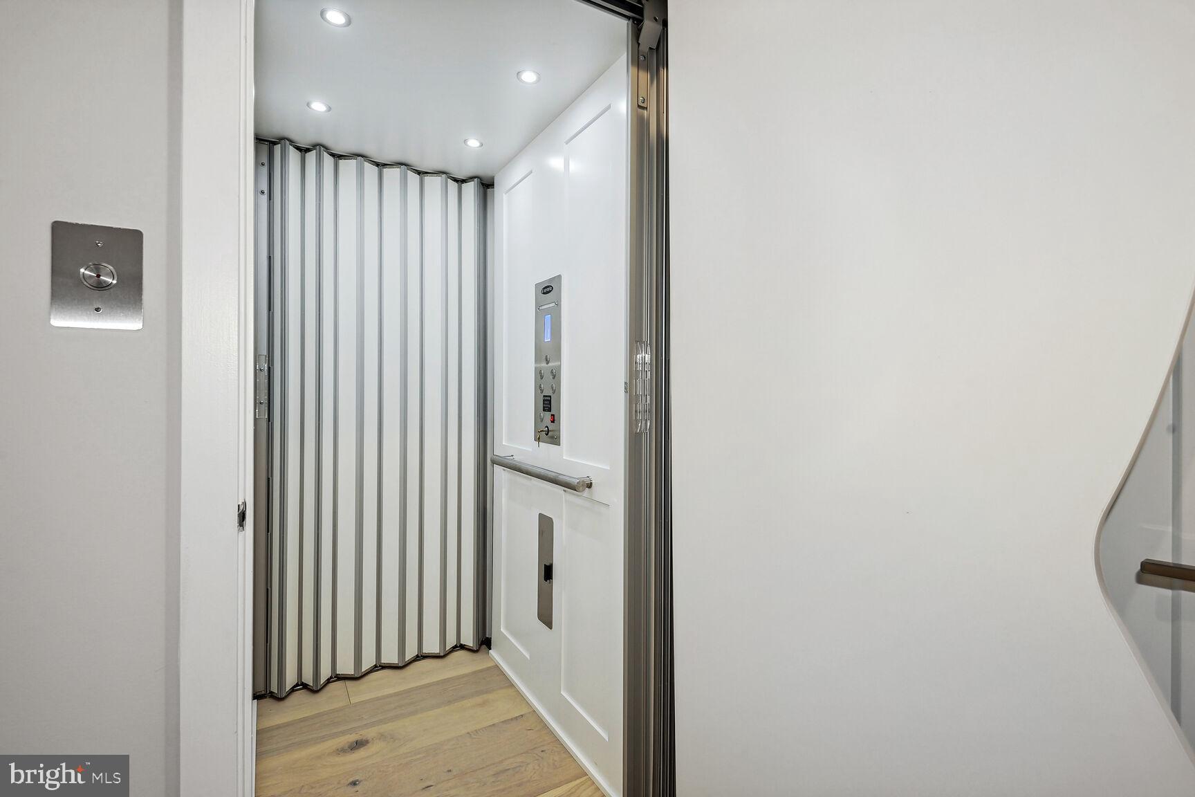 REGENCY AT BELMONT - Residential