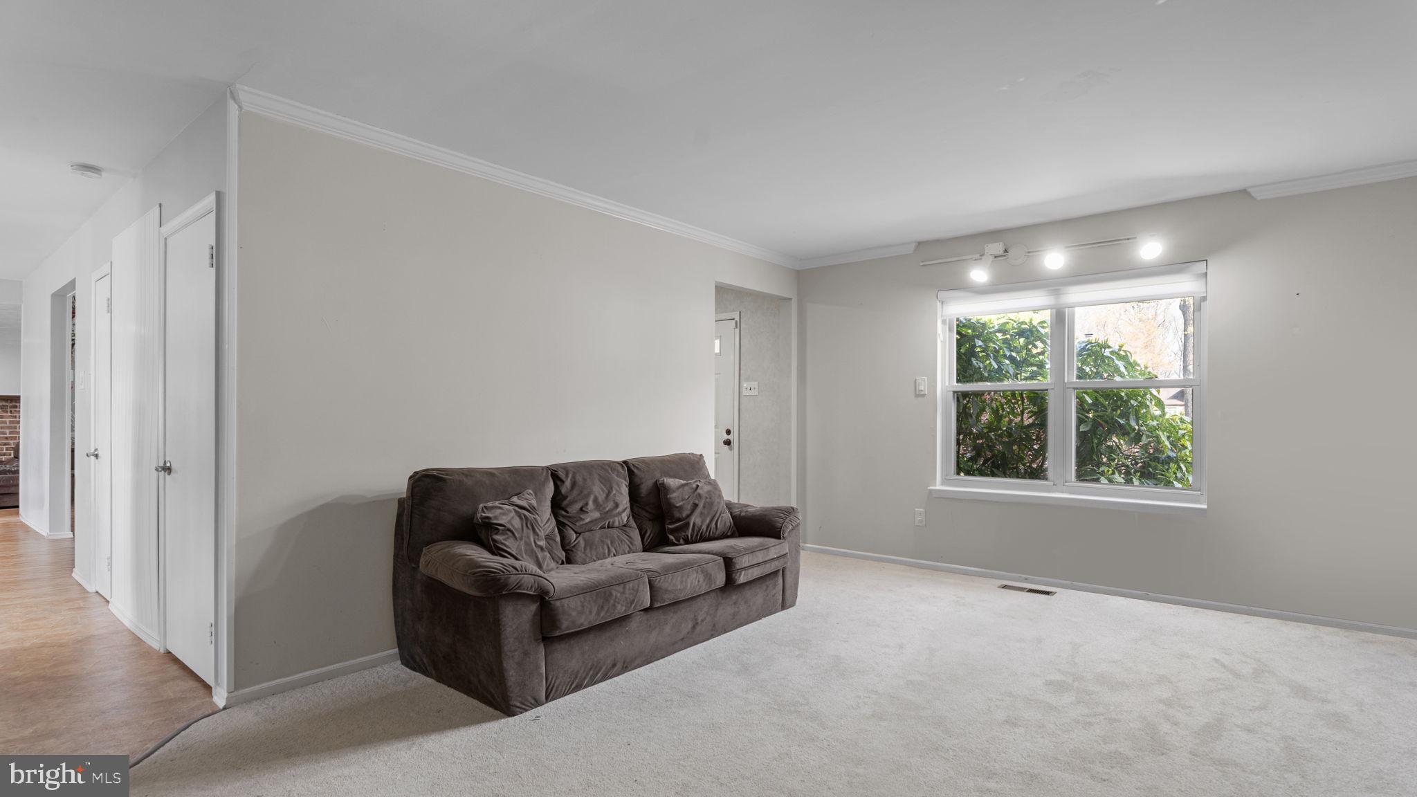 WOODLYN CROSSING - Residential