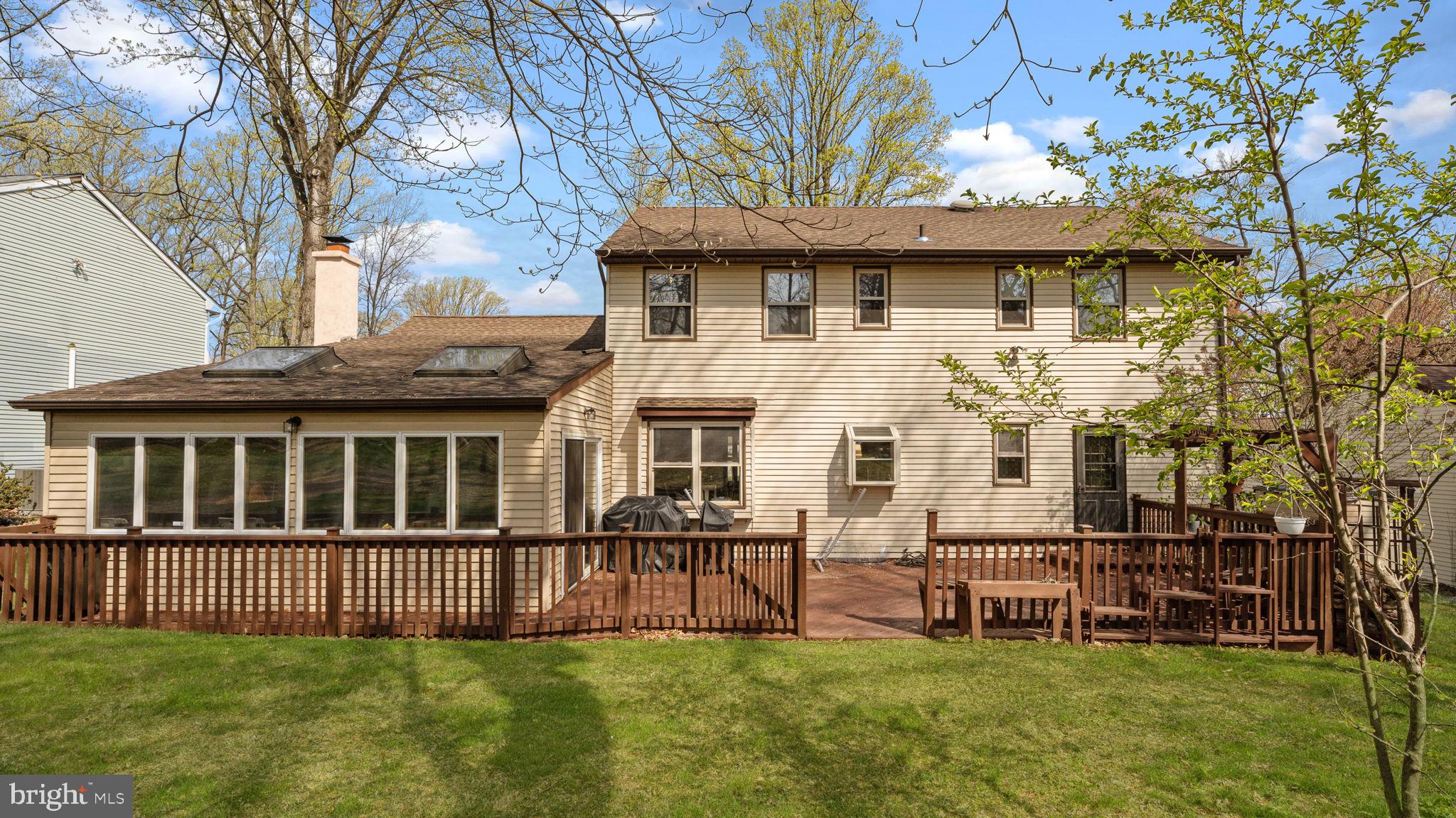 WOODLYN CROSSING - Residential