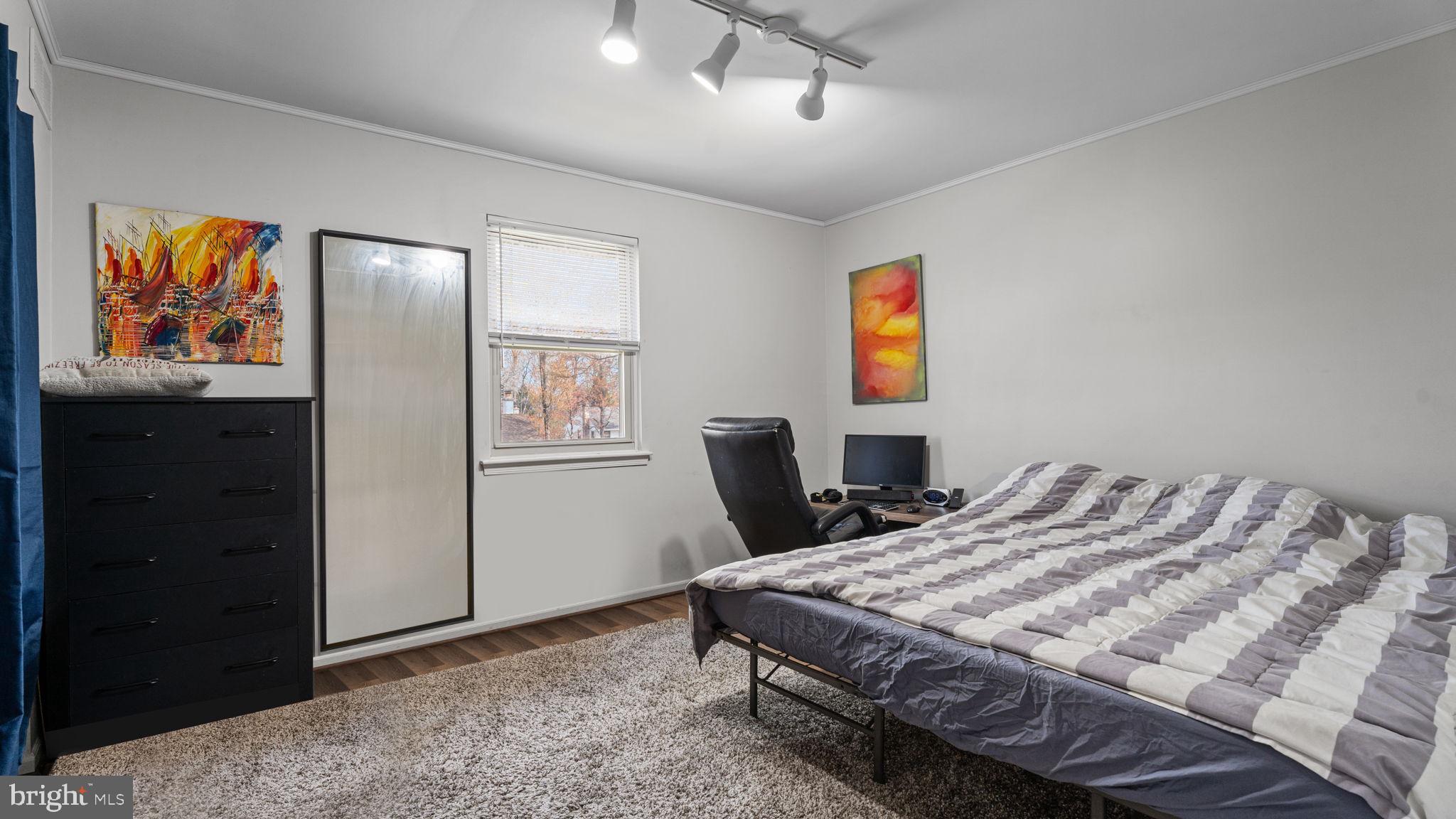 WOODLYN CROSSING - Residential