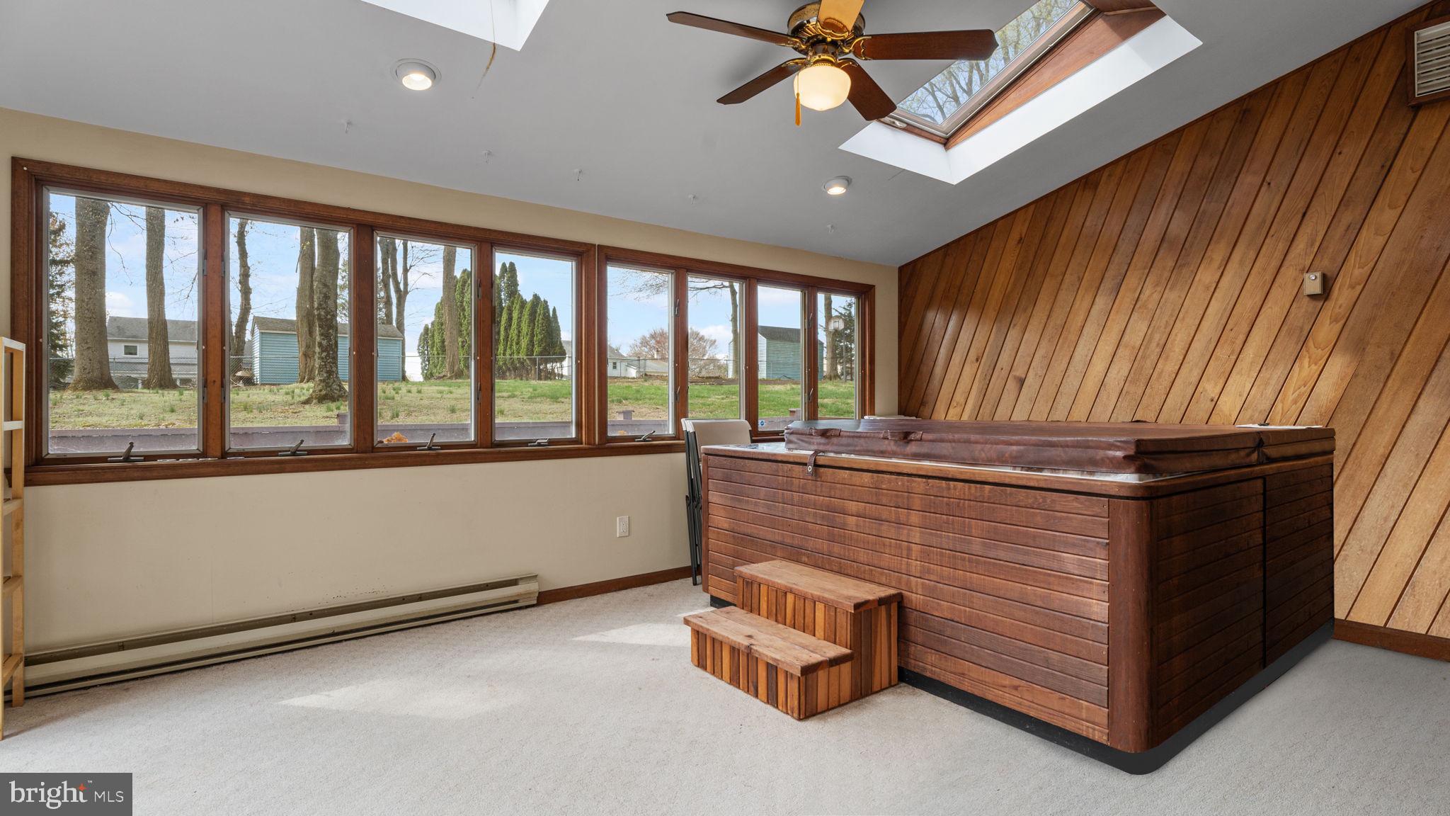 WOODLYN CROSSING - Residential