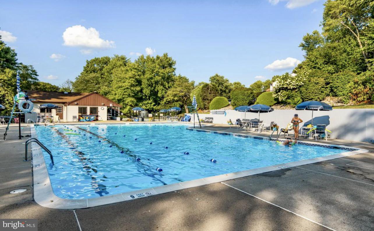 WOODLYN CROSSING - Residential