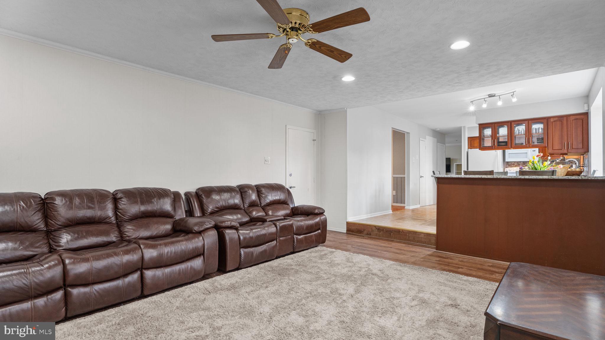 WOODLYN CROSSING - Residential