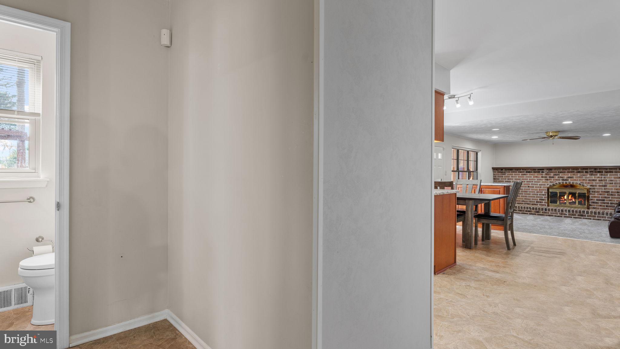 WOODLYN CROSSING - Residential