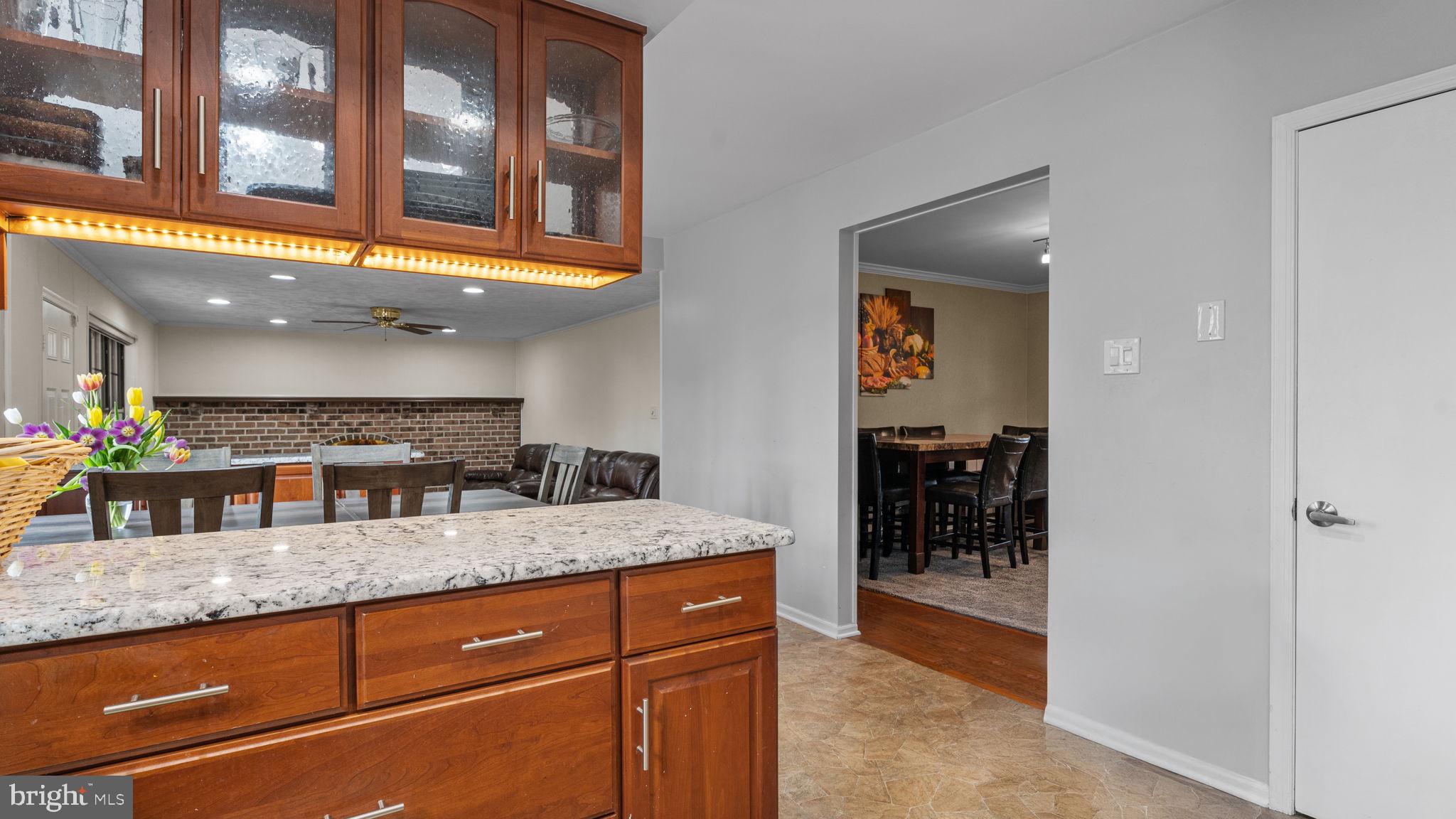 WOODLYN CROSSING - Residential