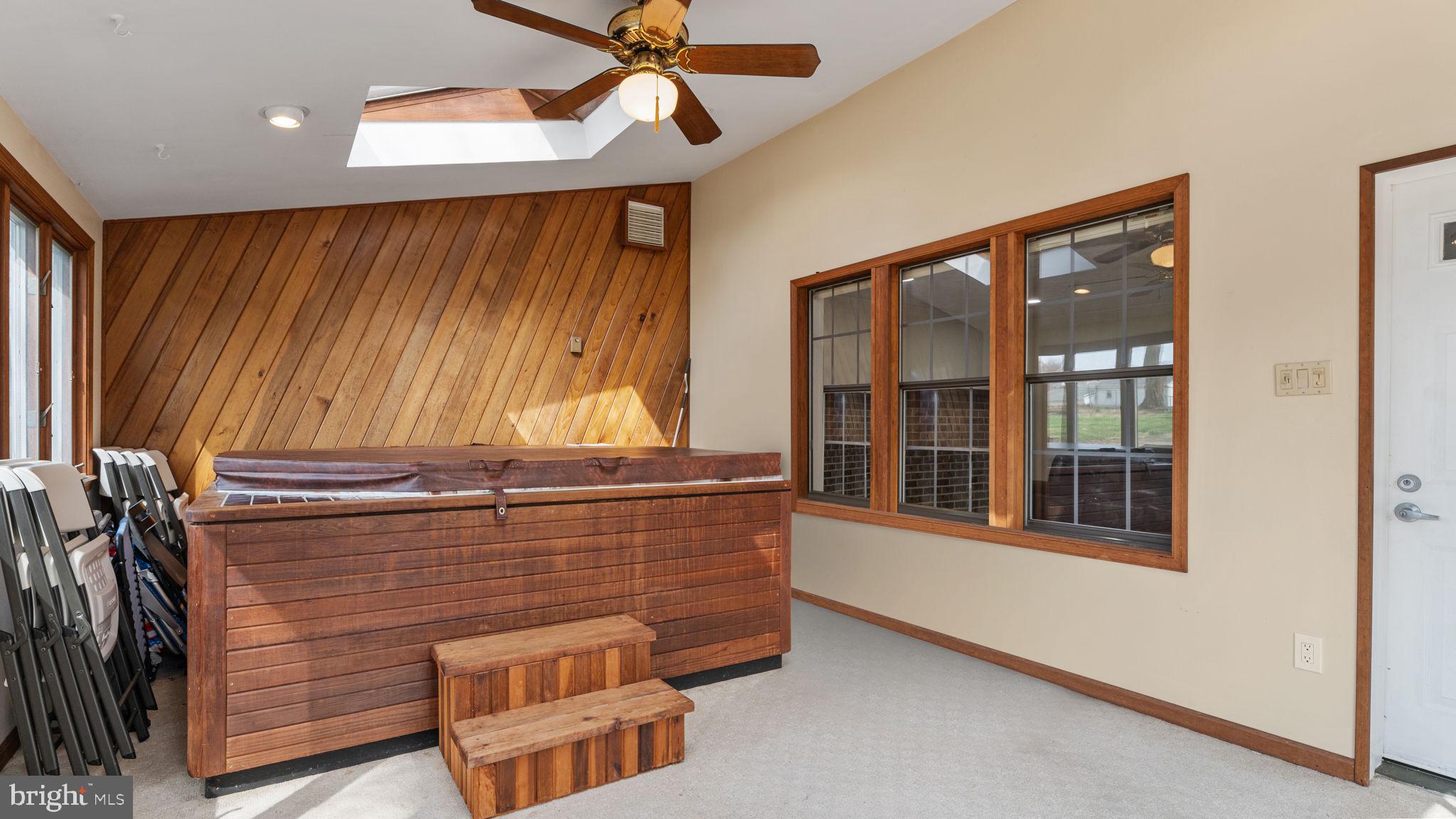 WOODLYN CROSSING - Residential