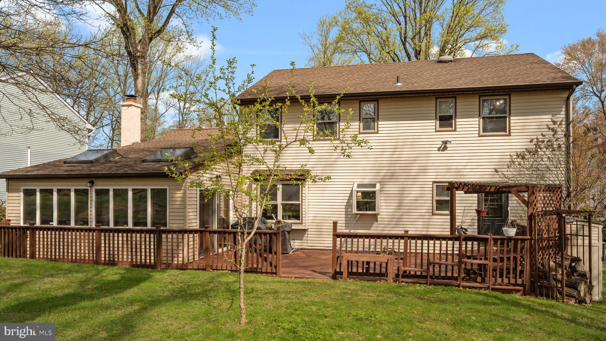 WOODLYN CROSSING - Residential