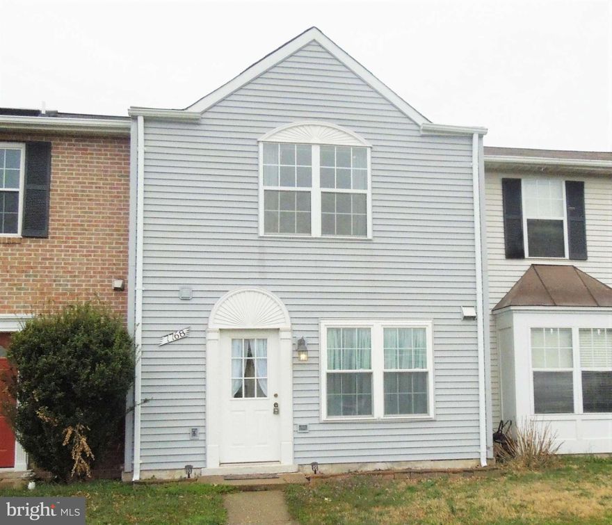 Simple charming, sunny, starter home convenient to shopping and I66! Country kitchen features space for a table, newer appliances, ceramic tile floor, stainless steel sink. Powder room and Laundry on Main Floor. Large Living Rm w/Sliding glass door to fenced, landscaped back yard.Oak stair rails on steps to 2 Large upper-lvl Bedrooms with Jack and Jill Bath, separate vanity sinks & linen closet.