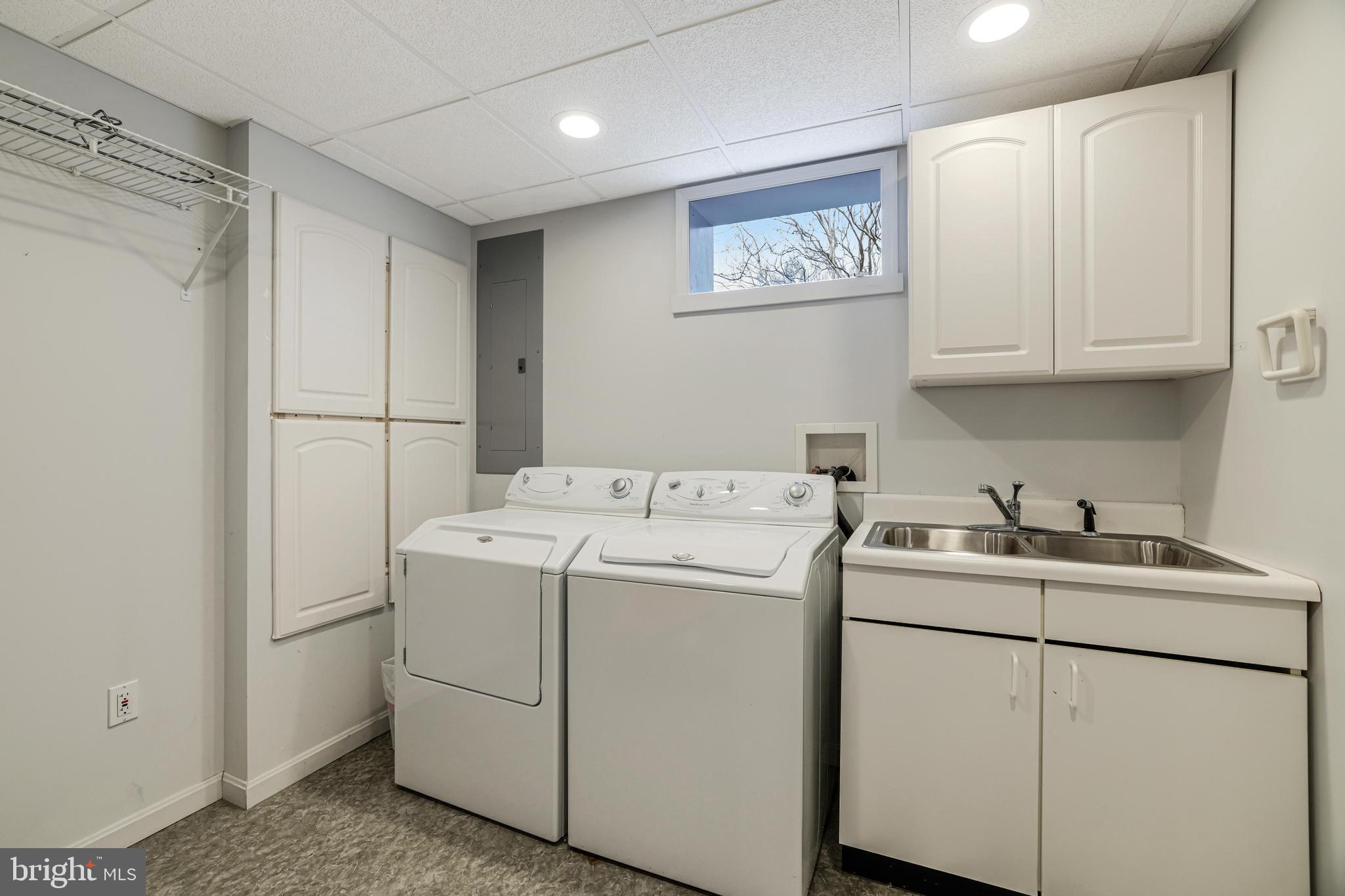 GLENBROOKE WOODS - Residential