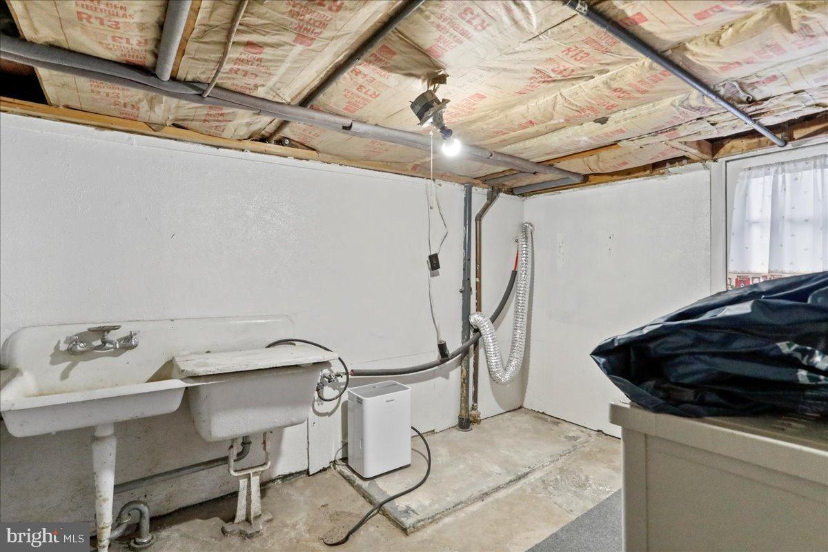 AMCELLE ACRES - Residential