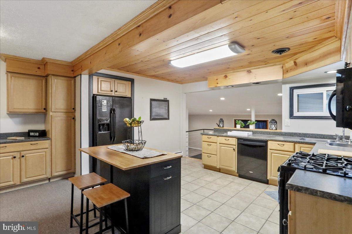 AMCELLE ACRES - Residential