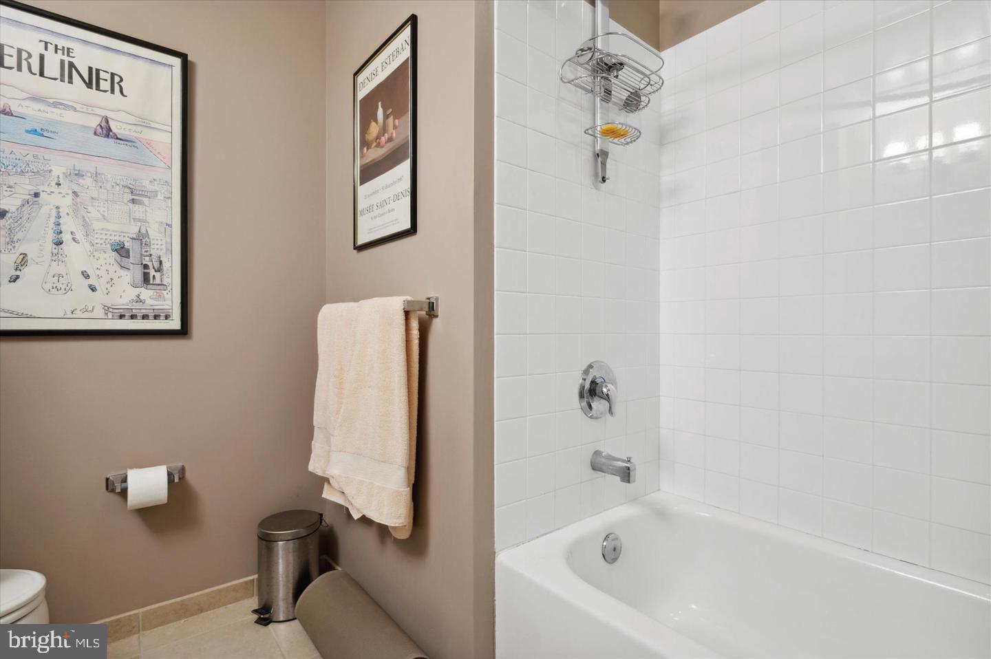 JUSTISON LANDING - Residential Lease