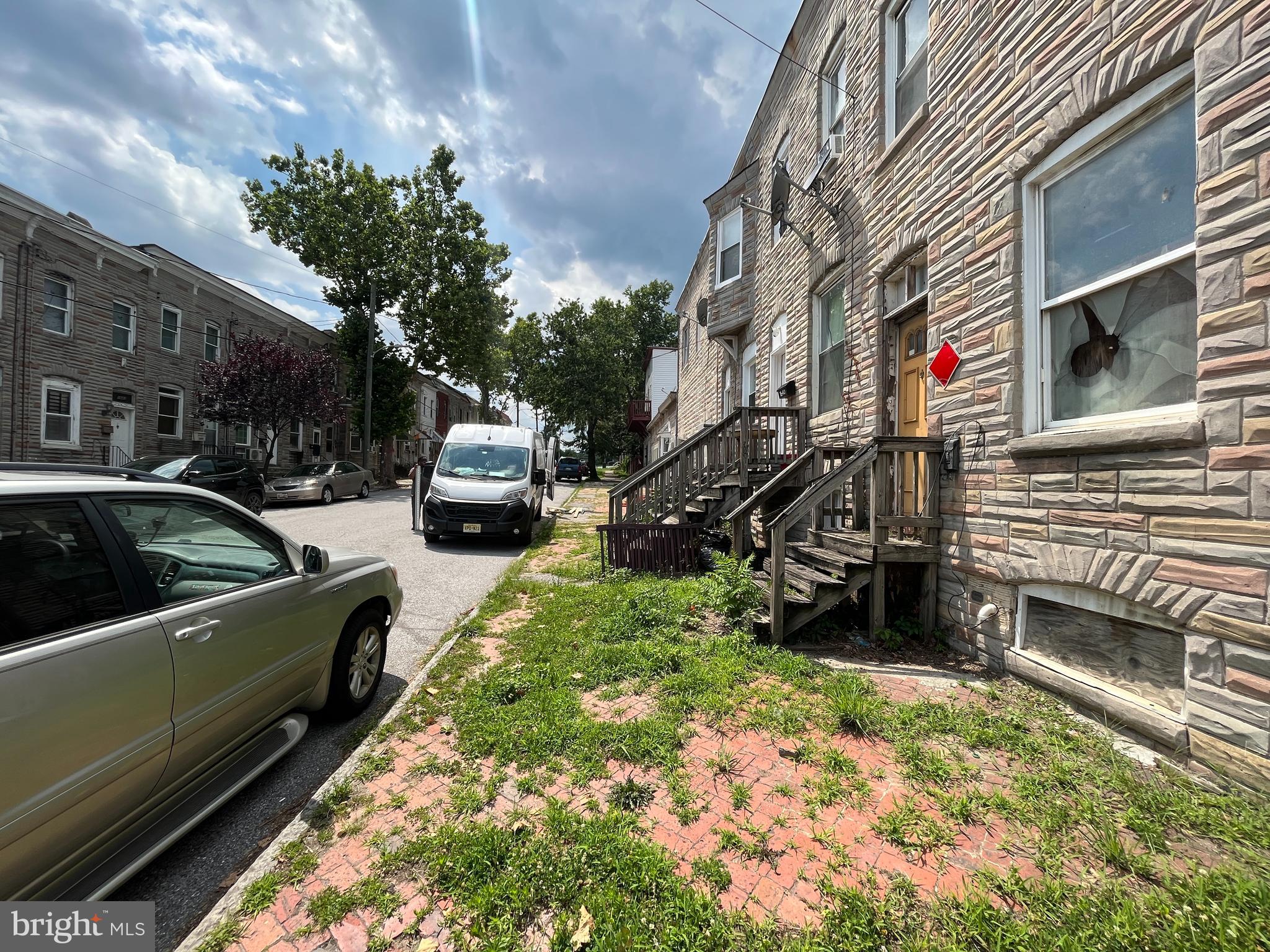 1642 CEDDOX STREET
