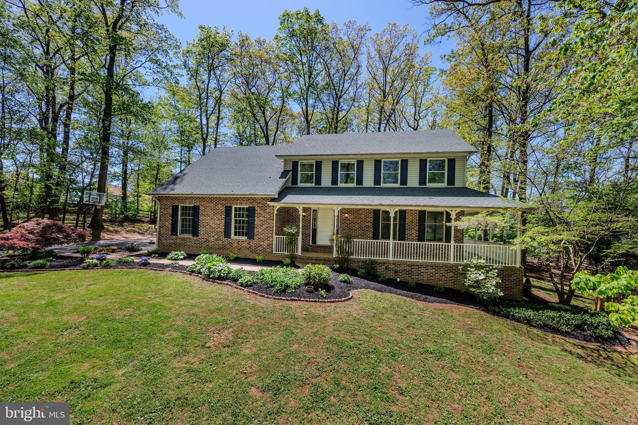 2201 SIOUX DRIVE