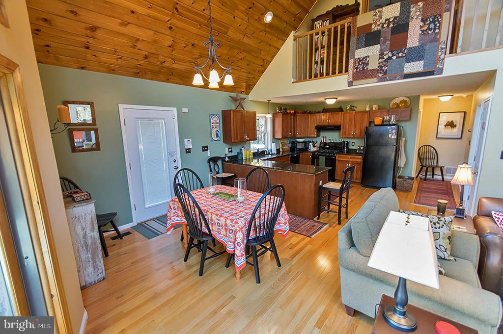 BEAVER DAM WOODS - Residential